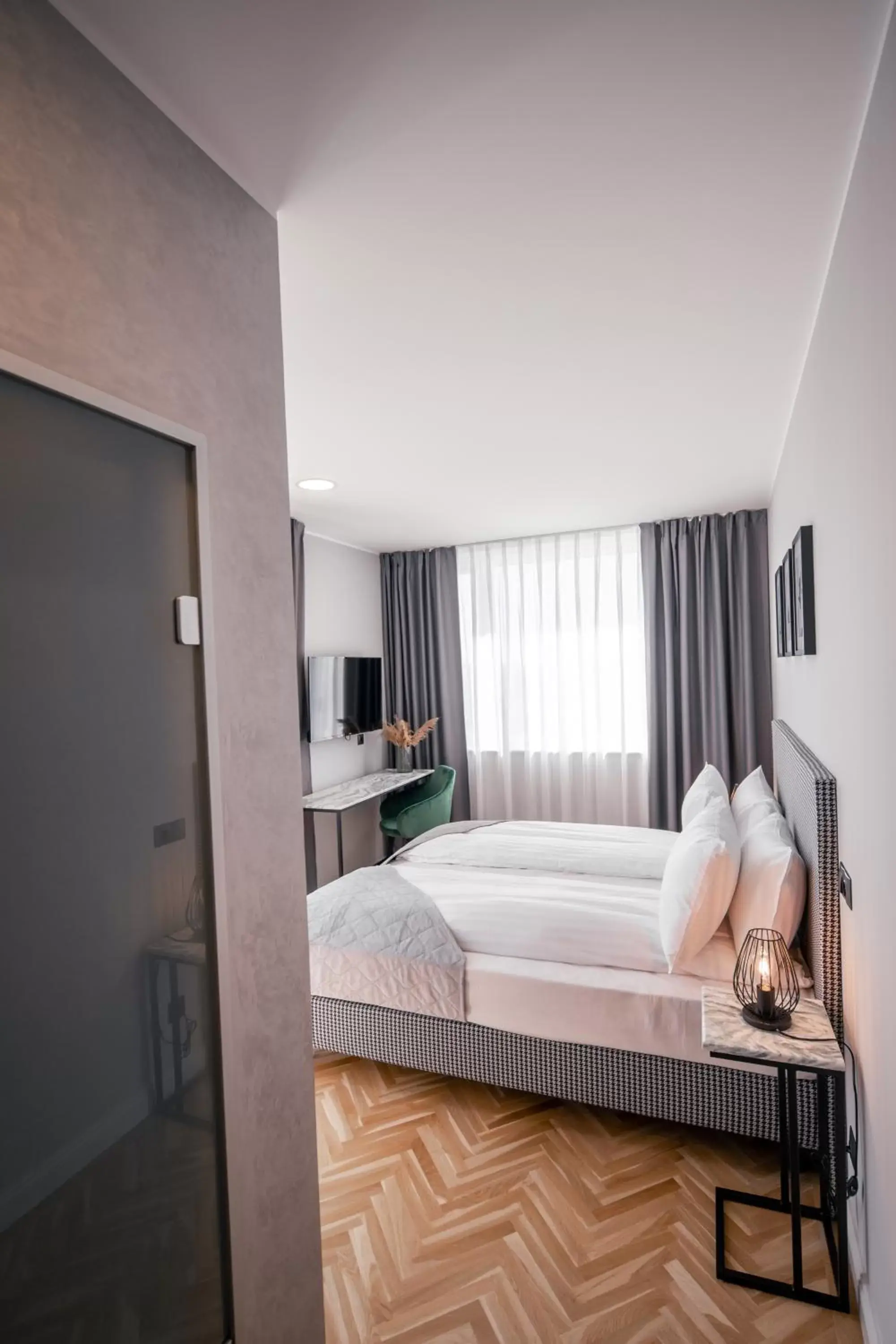 Premier Single Room - single occupancy in Hermanns Hotel & Spa Sibiu Premier Single Room - single occupancy in Hermanns Hotel & Spa Sibiu