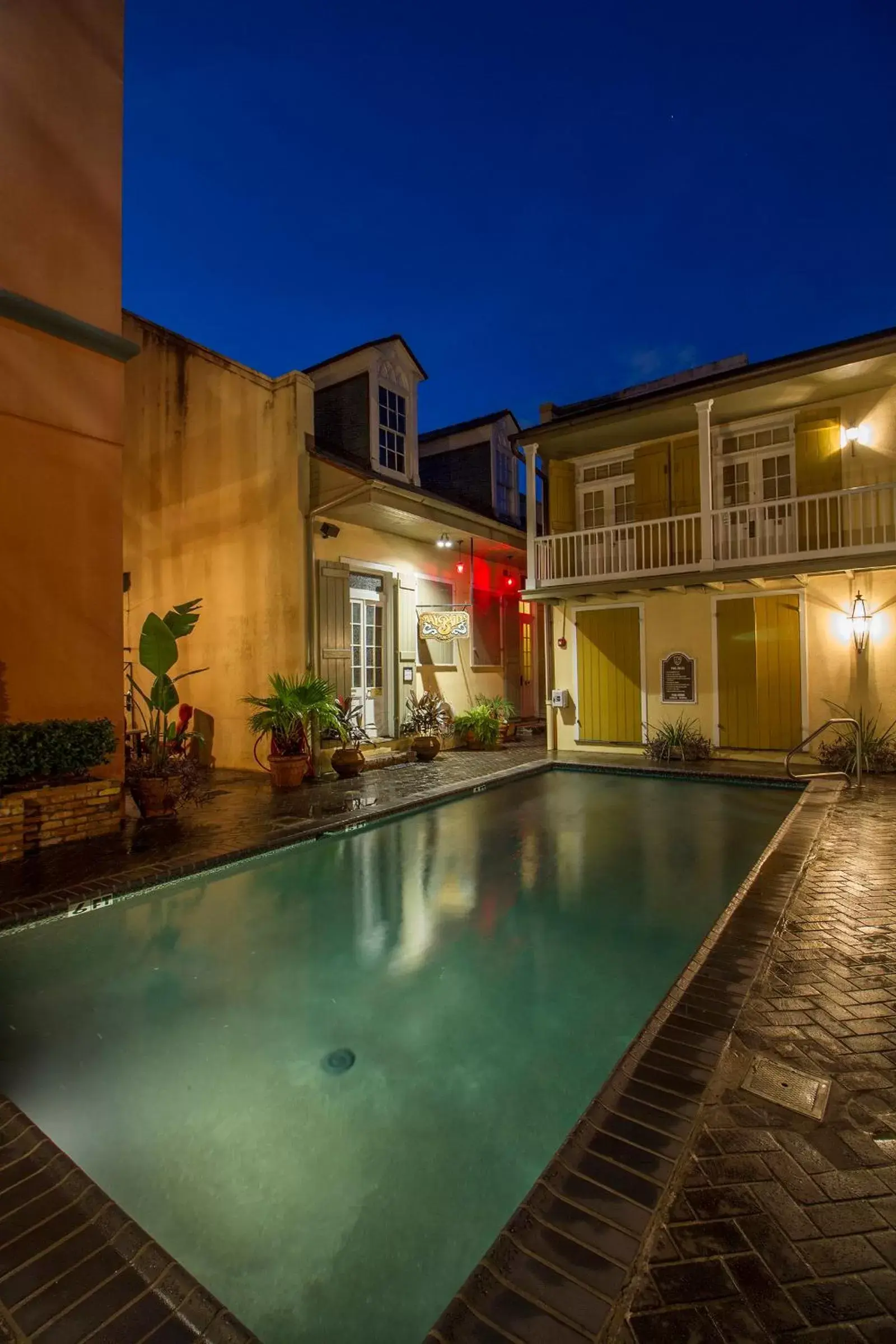 Swimming Pool in Dauphine Orleans Hotel