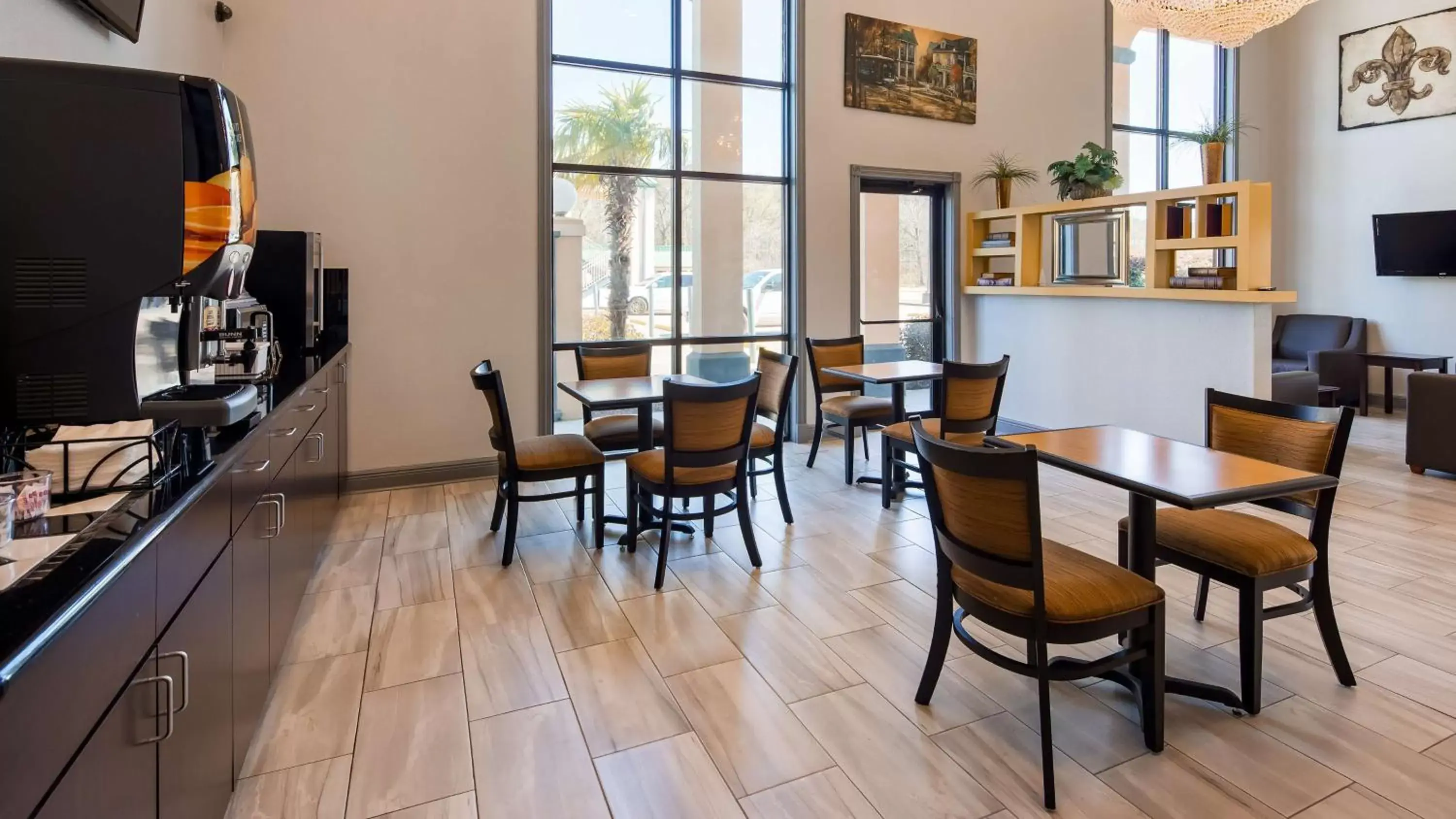 Restaurant/Places to Eat in SureStay Plus Hotel by Best Western Hammond
