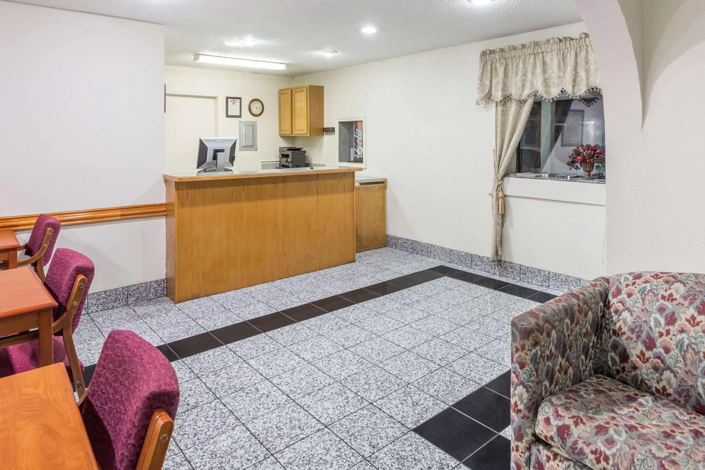 Lobby or reception in Knights Inn Franklin Ave Waco