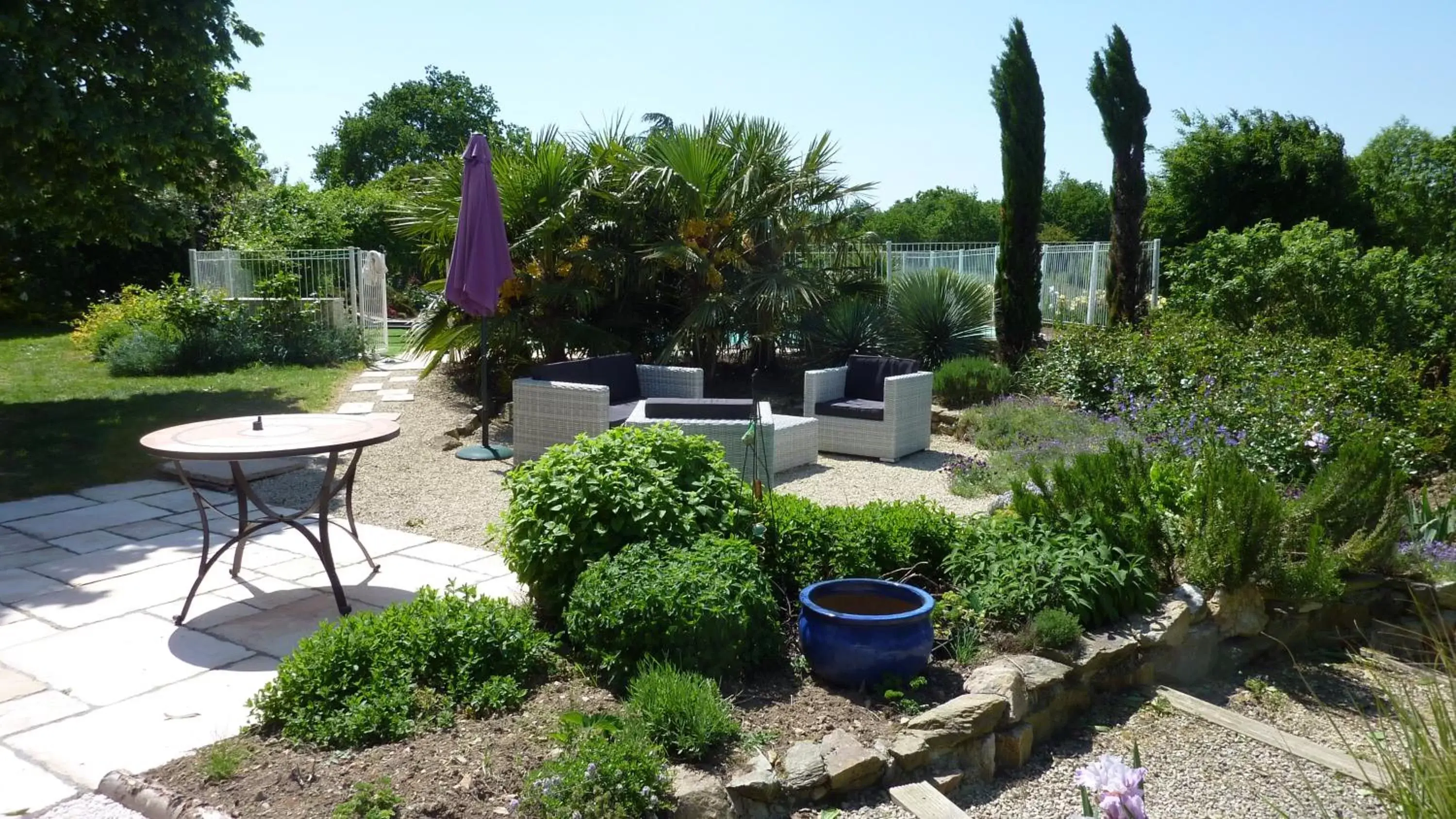 Patio in La Boisnière