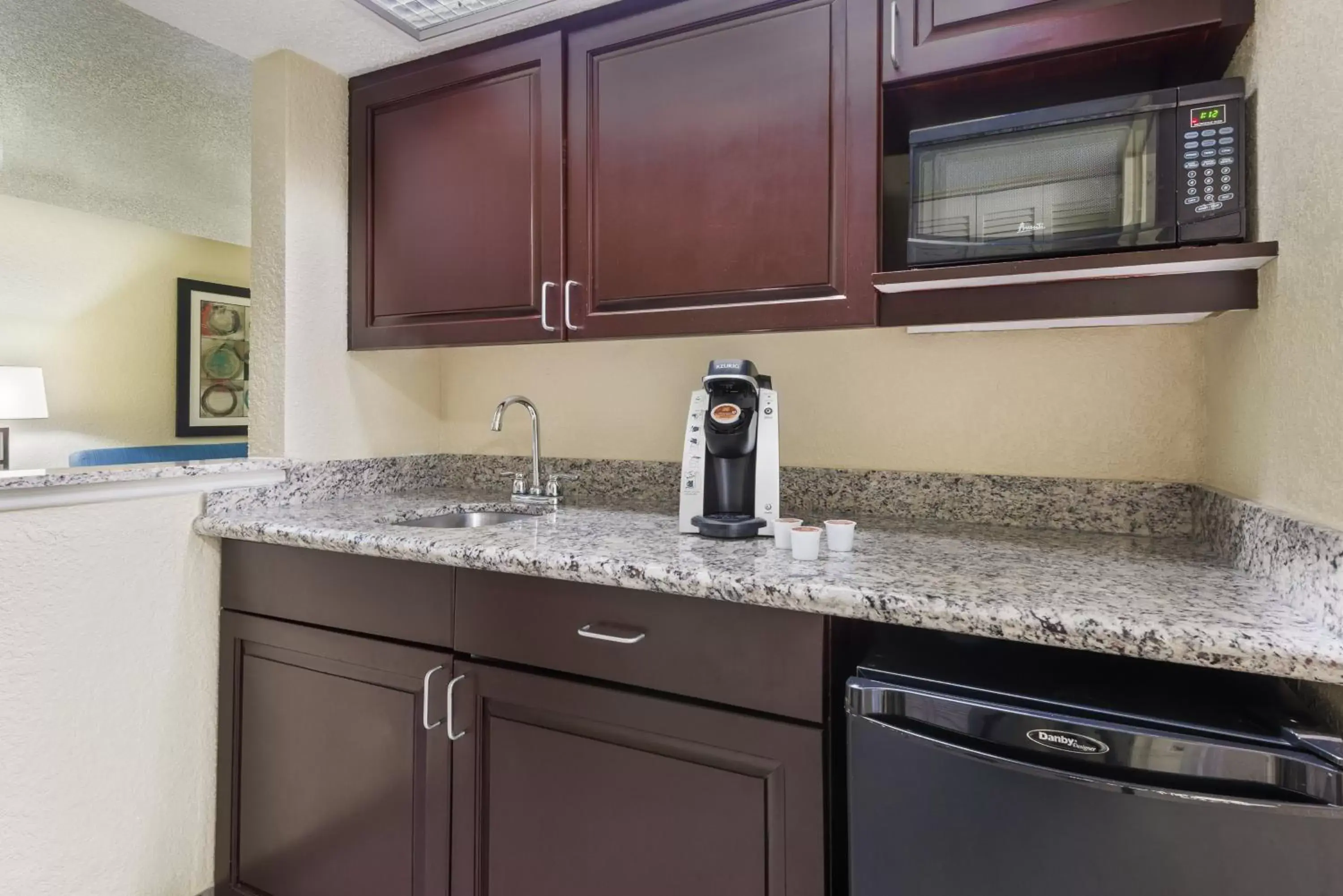 Photo of the whole room, Kitchen/Kitchenette in Holiday Inn Express Hotel & Suites Ft. Lauderdale-Plantation, an IHG Hotel