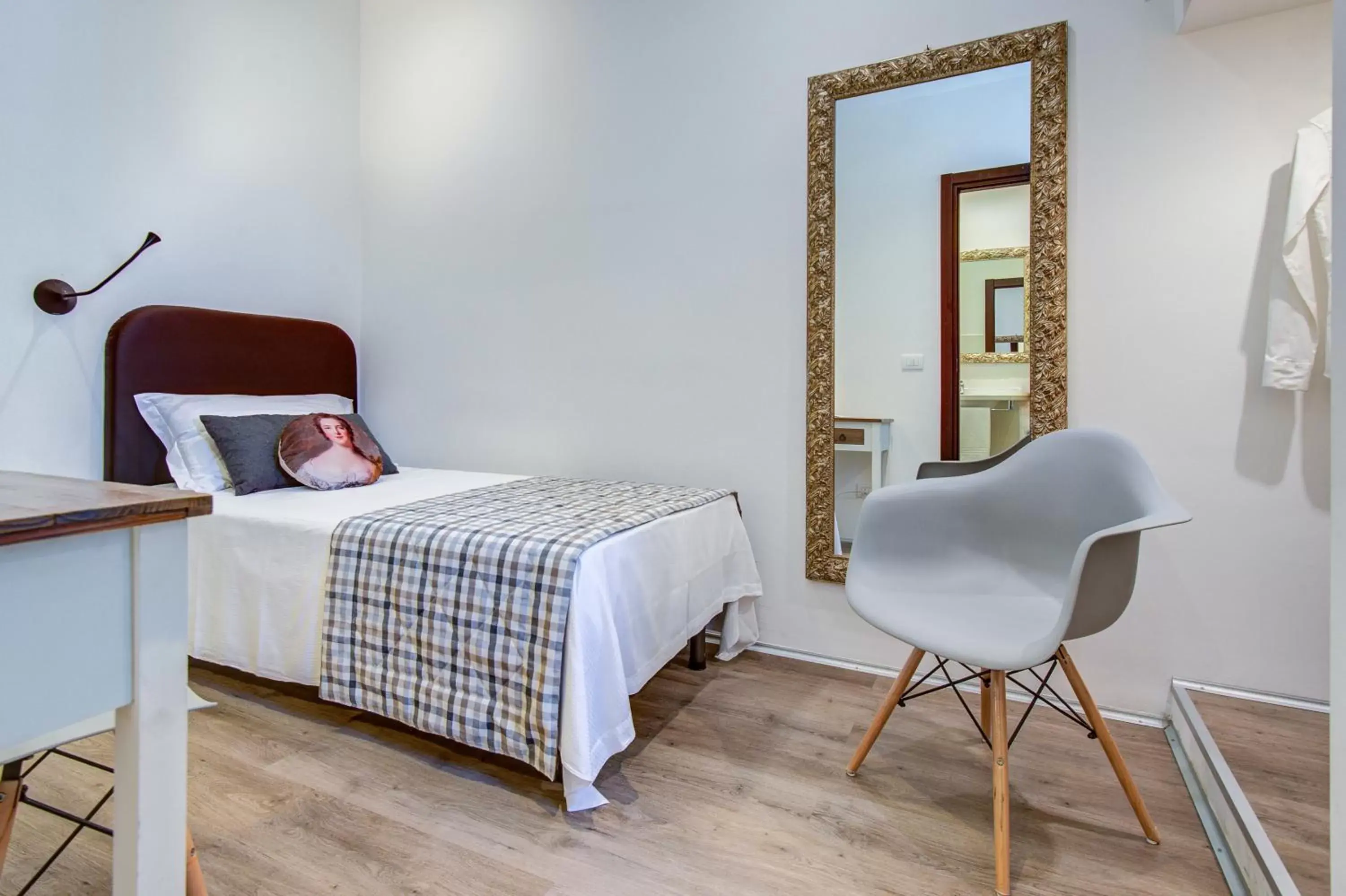Other, Bed in Hotel Bernina