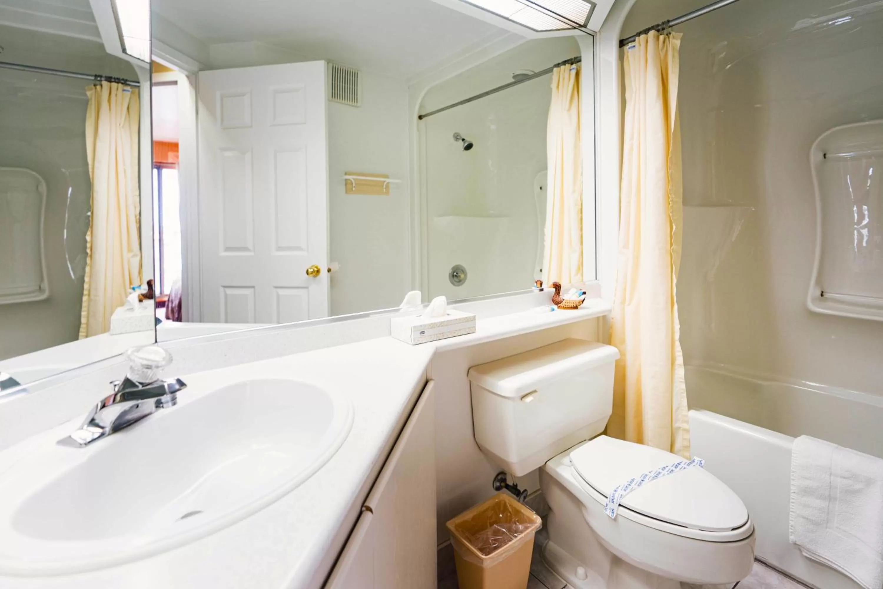 Bathroom in Auberge Harris