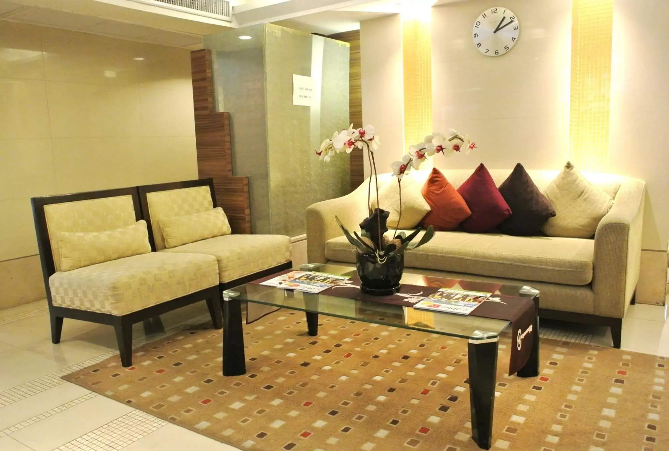 Lobby or reception, Seating Area in The Key Bangkok Hotel