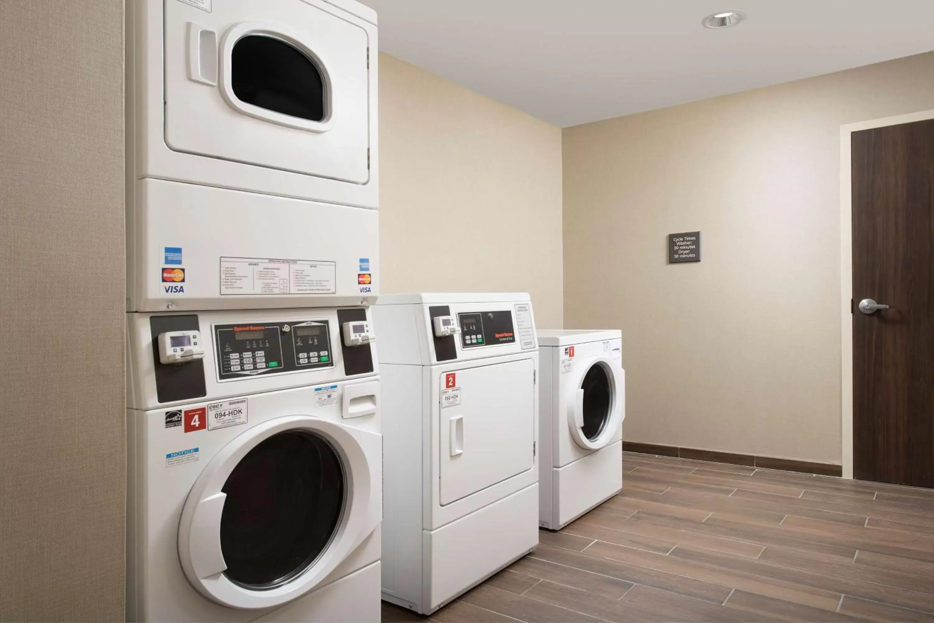 Property building in Hampton Inn & Suites San Antonio Lackland AFB SeaWorld Property building in Hampton Inn & Suites San Antonio Lackland AFB SeaWorld