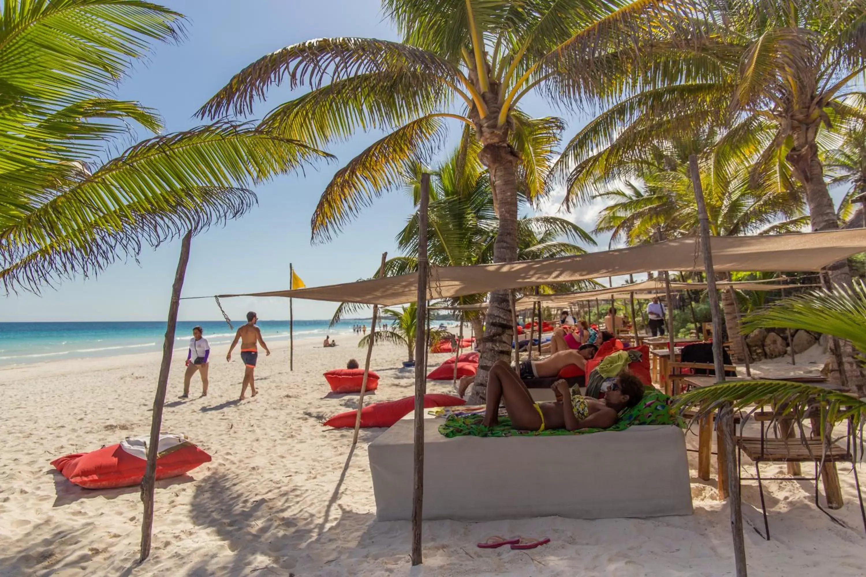 Restaurant/places to eat, Beach in Hotel Poc Na Tulum