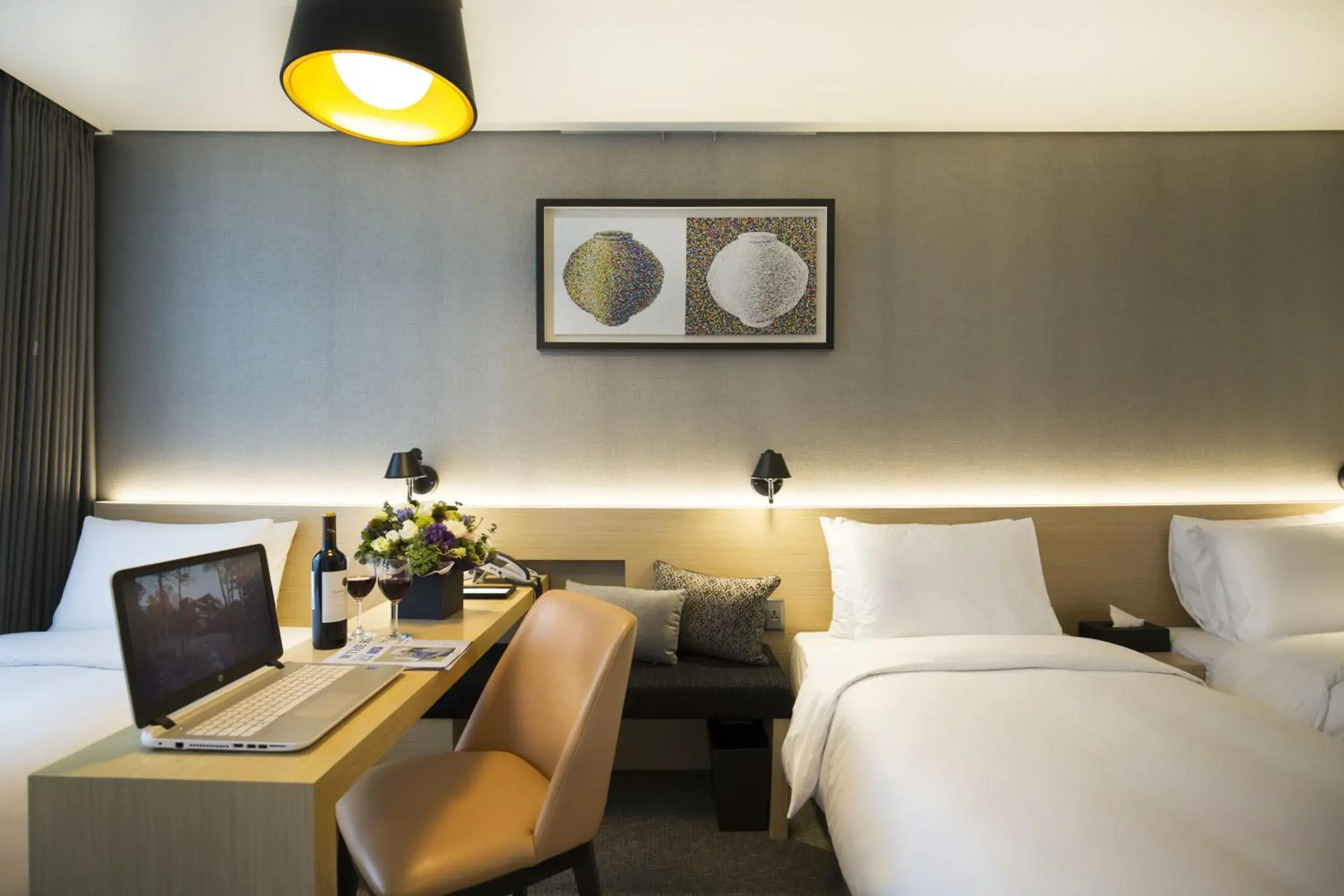 Photo of the whole room, Bed in Arirang Hill Hotel Dongdaemun