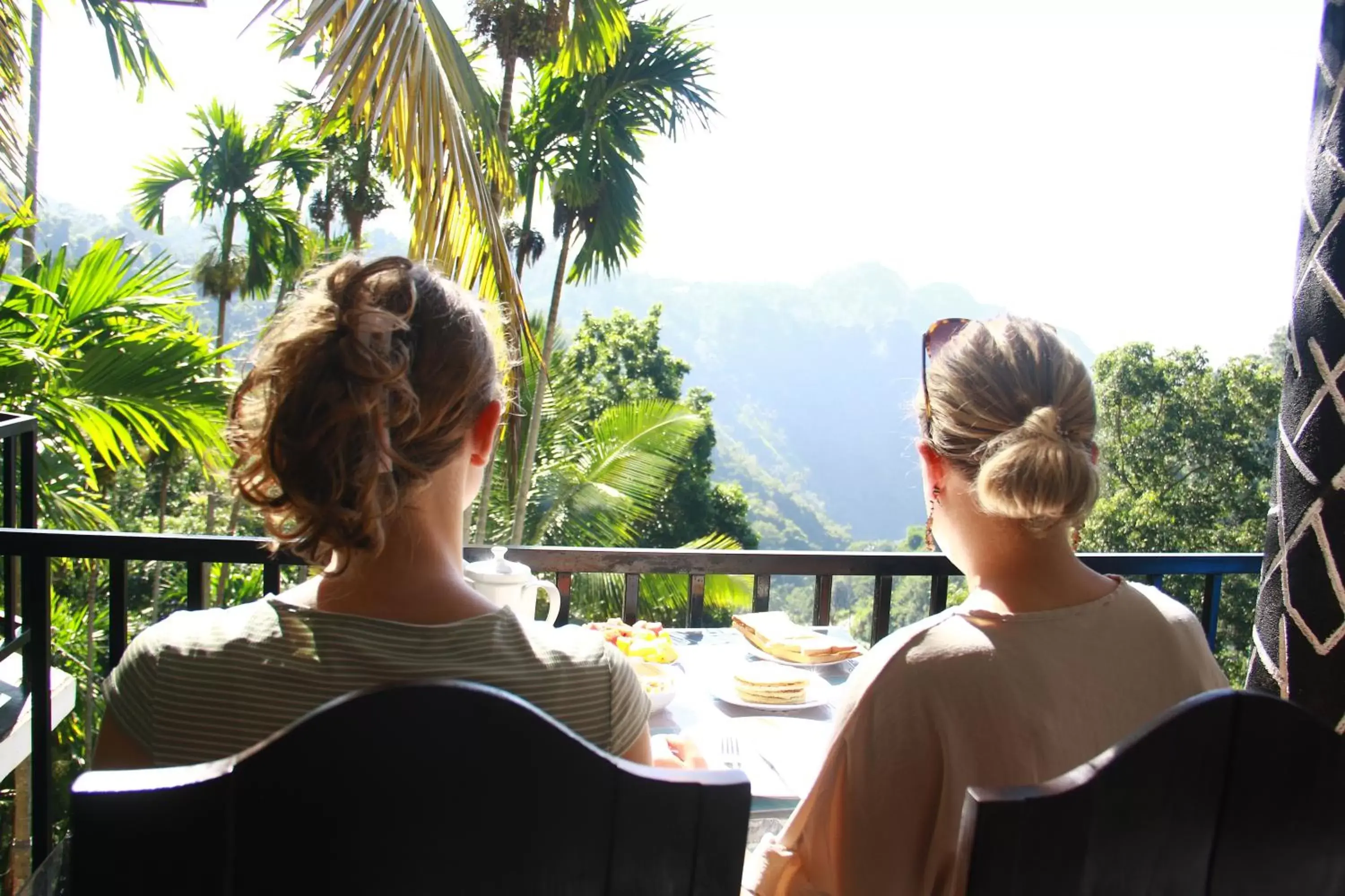 Large Double Room in Different View Large Double Room in Different View