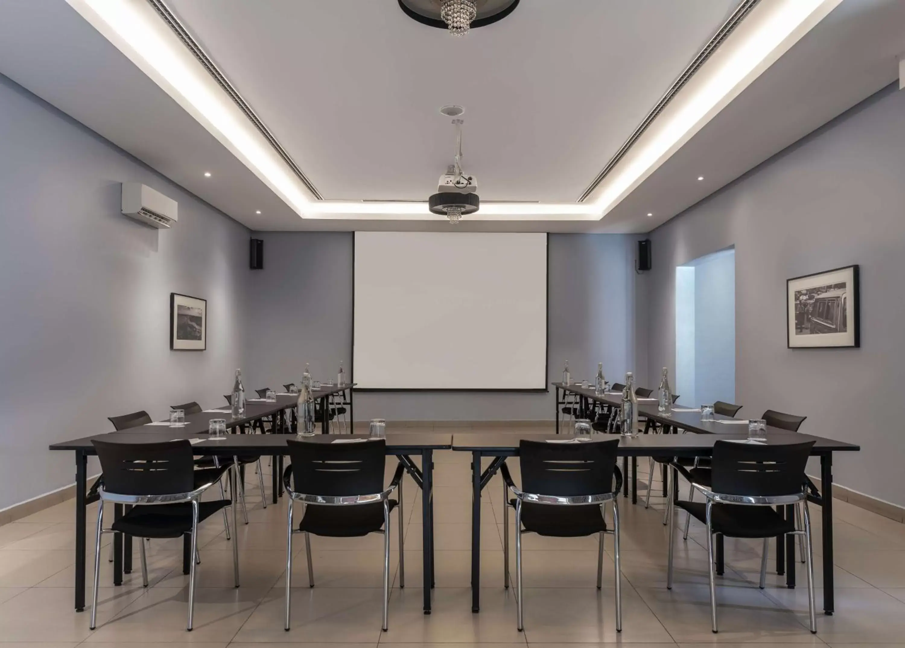 Meeting/conference room in Park Inn by Radisson, Lagos Victoria Island