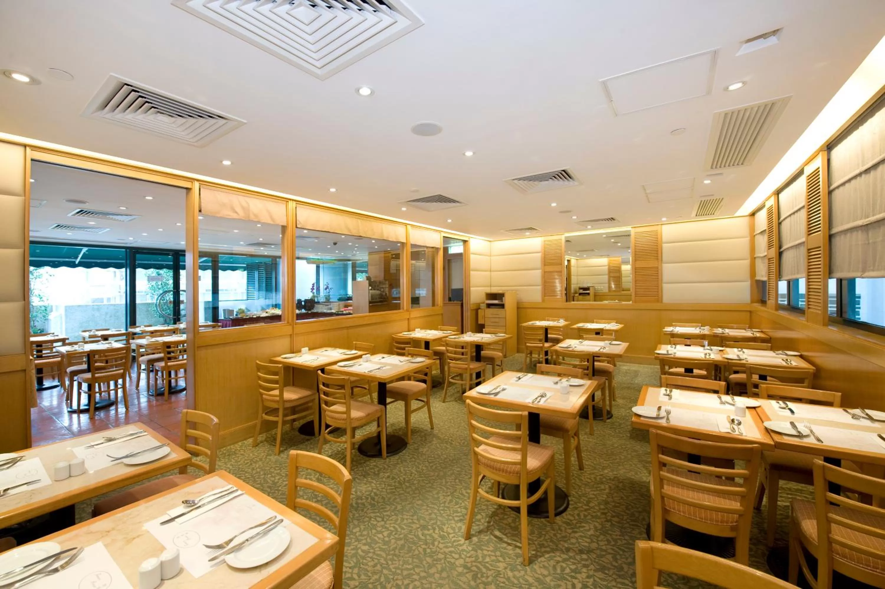 Breakfast in Bishop Lei International House