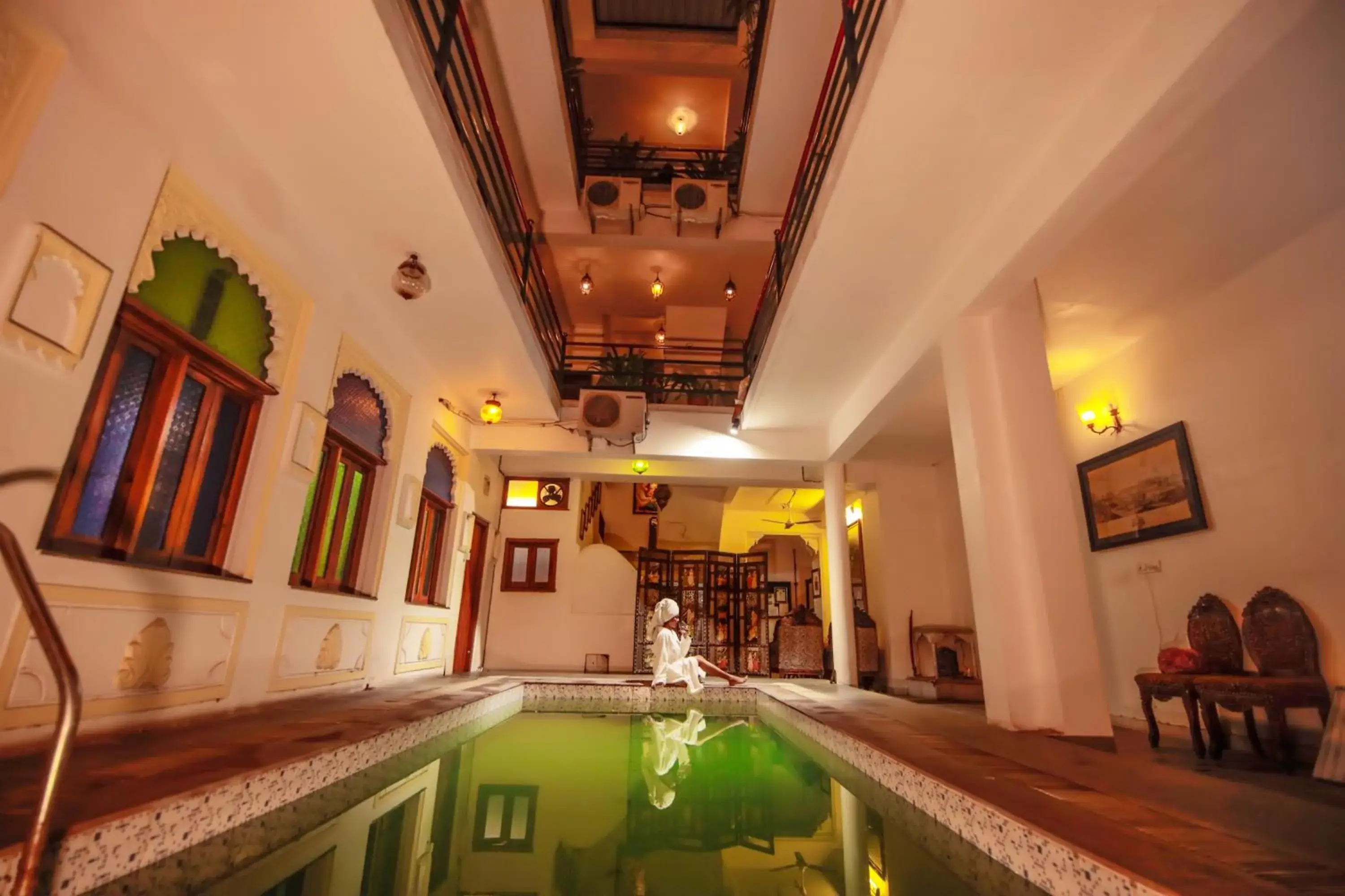 Pool view in Hotel Devraj Niwas on Lake Pichola Pool view in Hotel Devraj Niwas on Lake Pichola