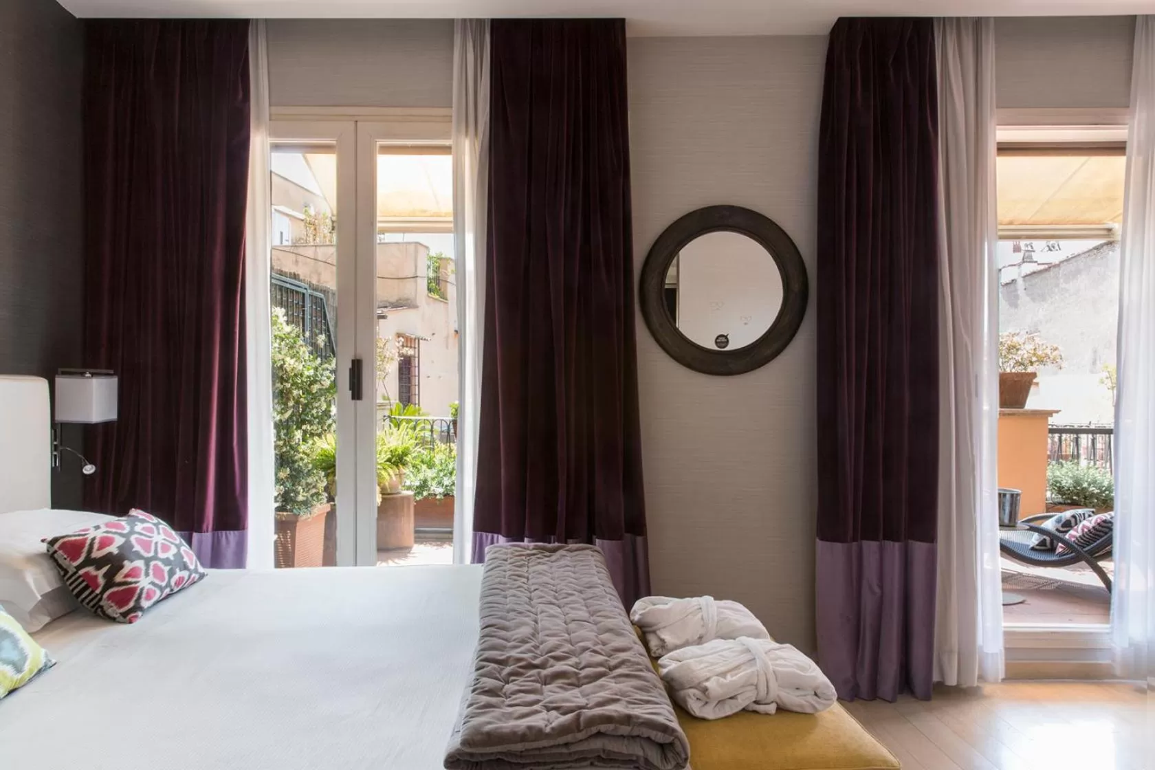 Photo of the whole room in Hotel Adriano