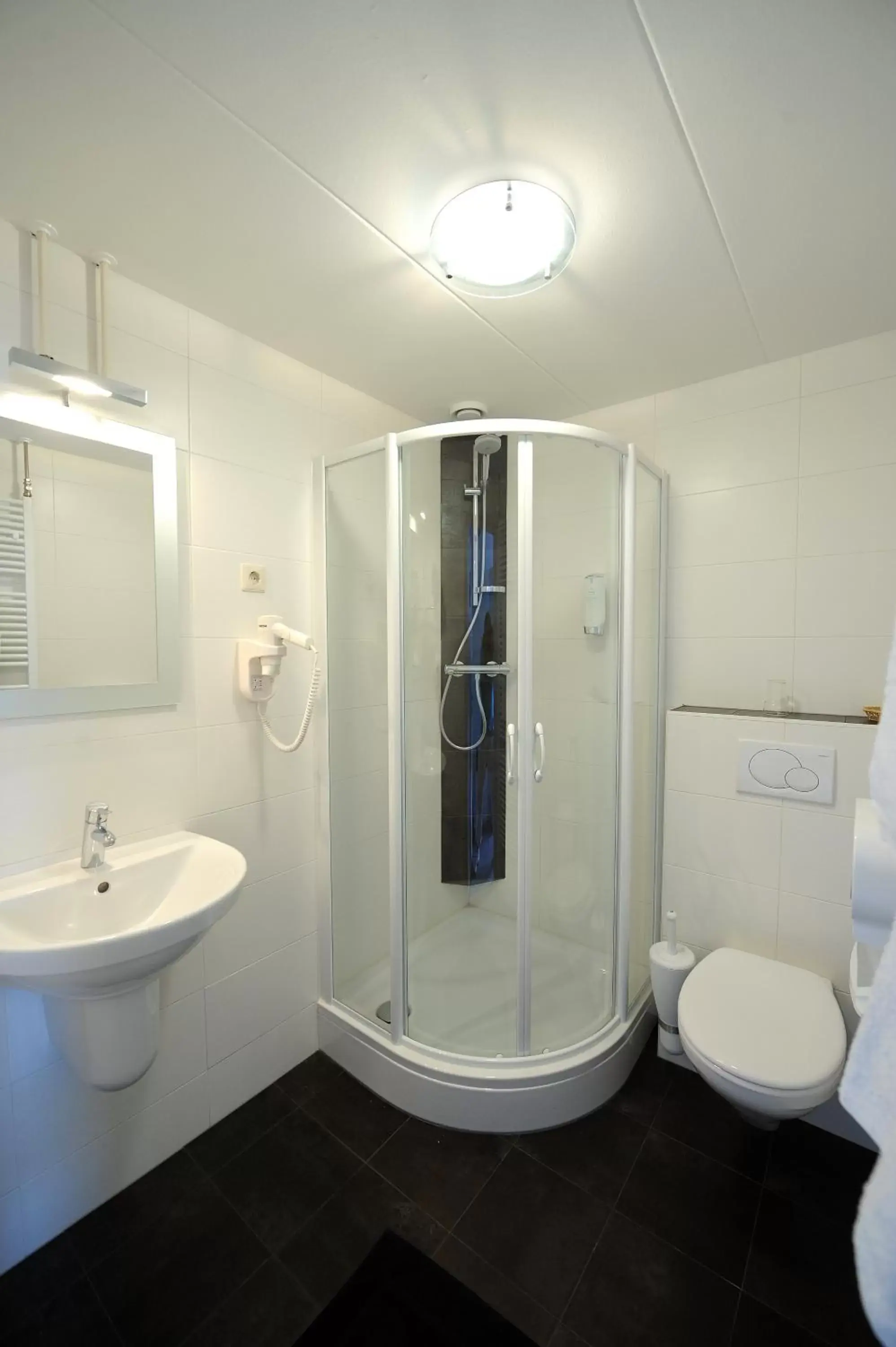 Bathroom in Hotel Het Wapen van Drenthe