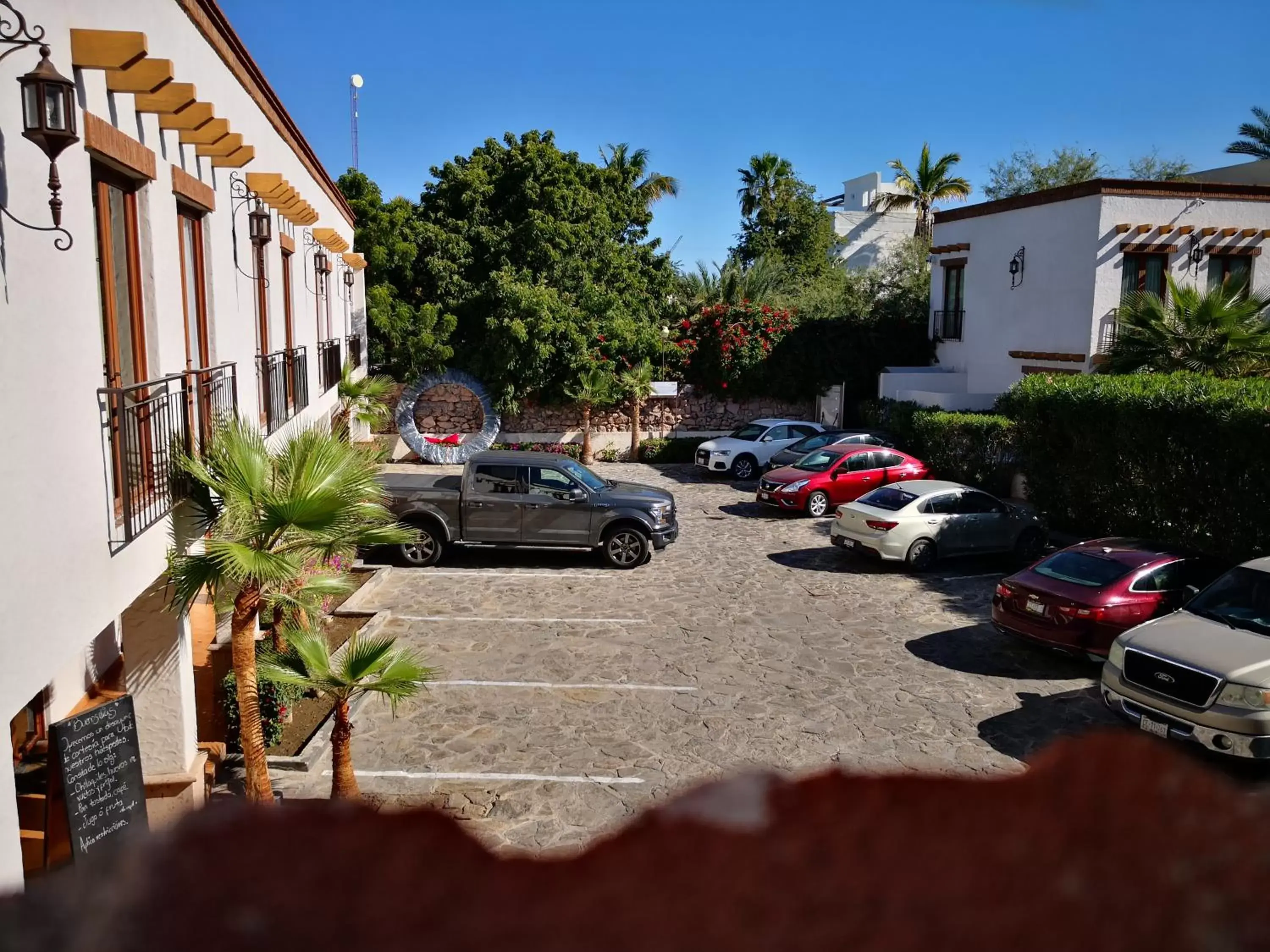 Inner courtyard view in Seven Crown La Paz Centro Historico