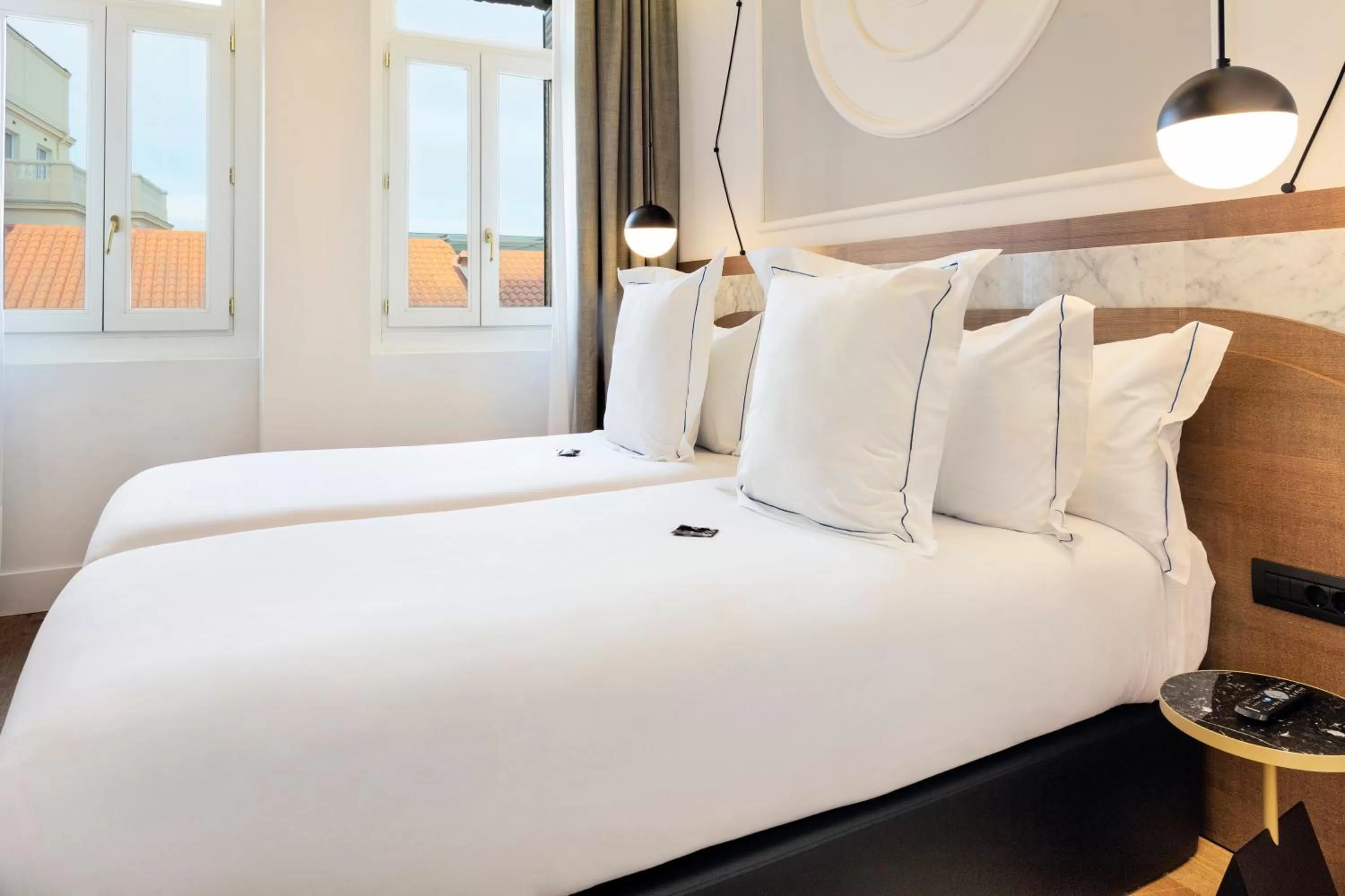 Bed in One Shot Fortuny