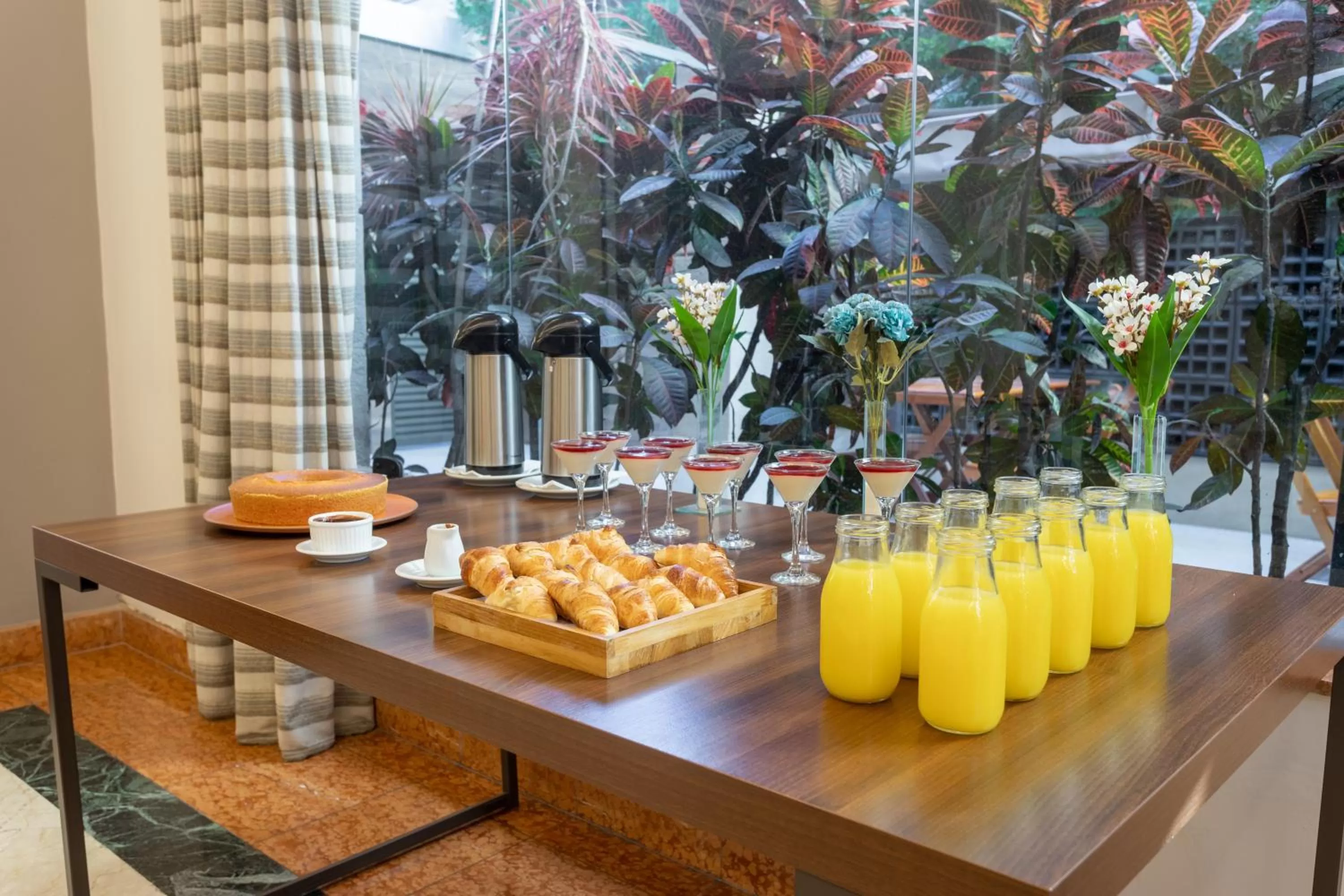 Coffee/tea facilities in Mercure Sao Paulo JK