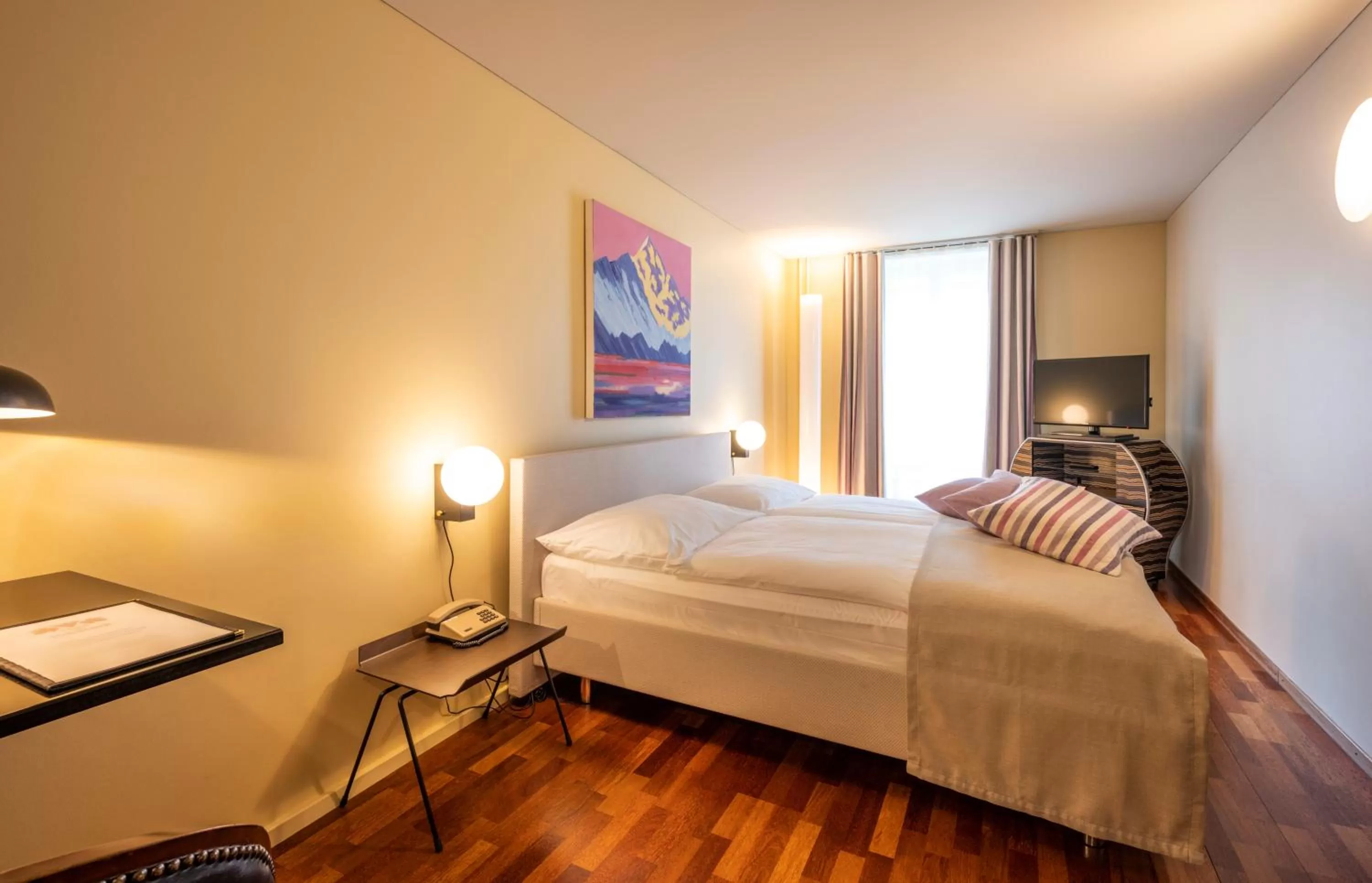 Staff, Bed in Hotel Rebstock