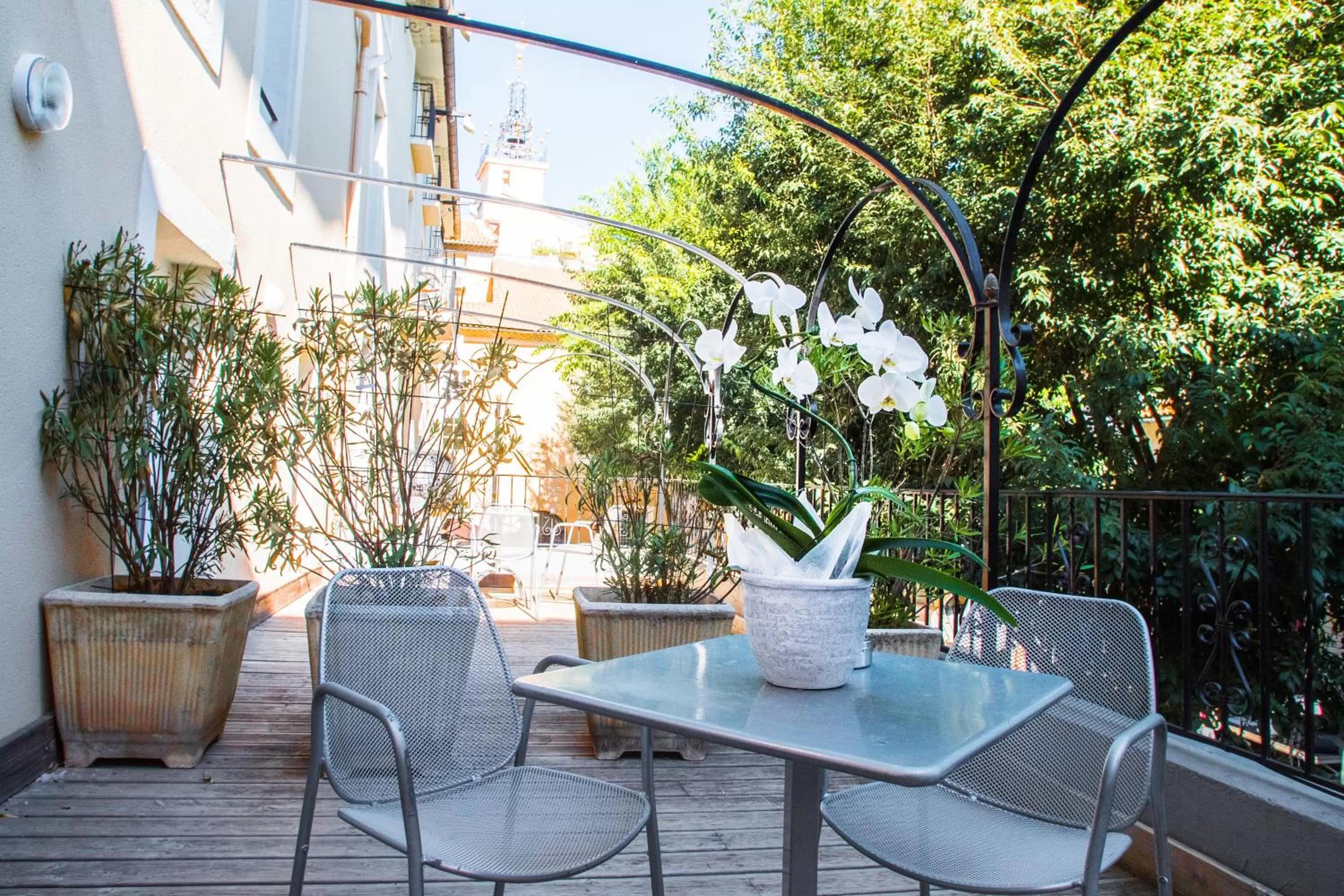 Patio in Grand Hotel d'Orange, BW Signature Collection