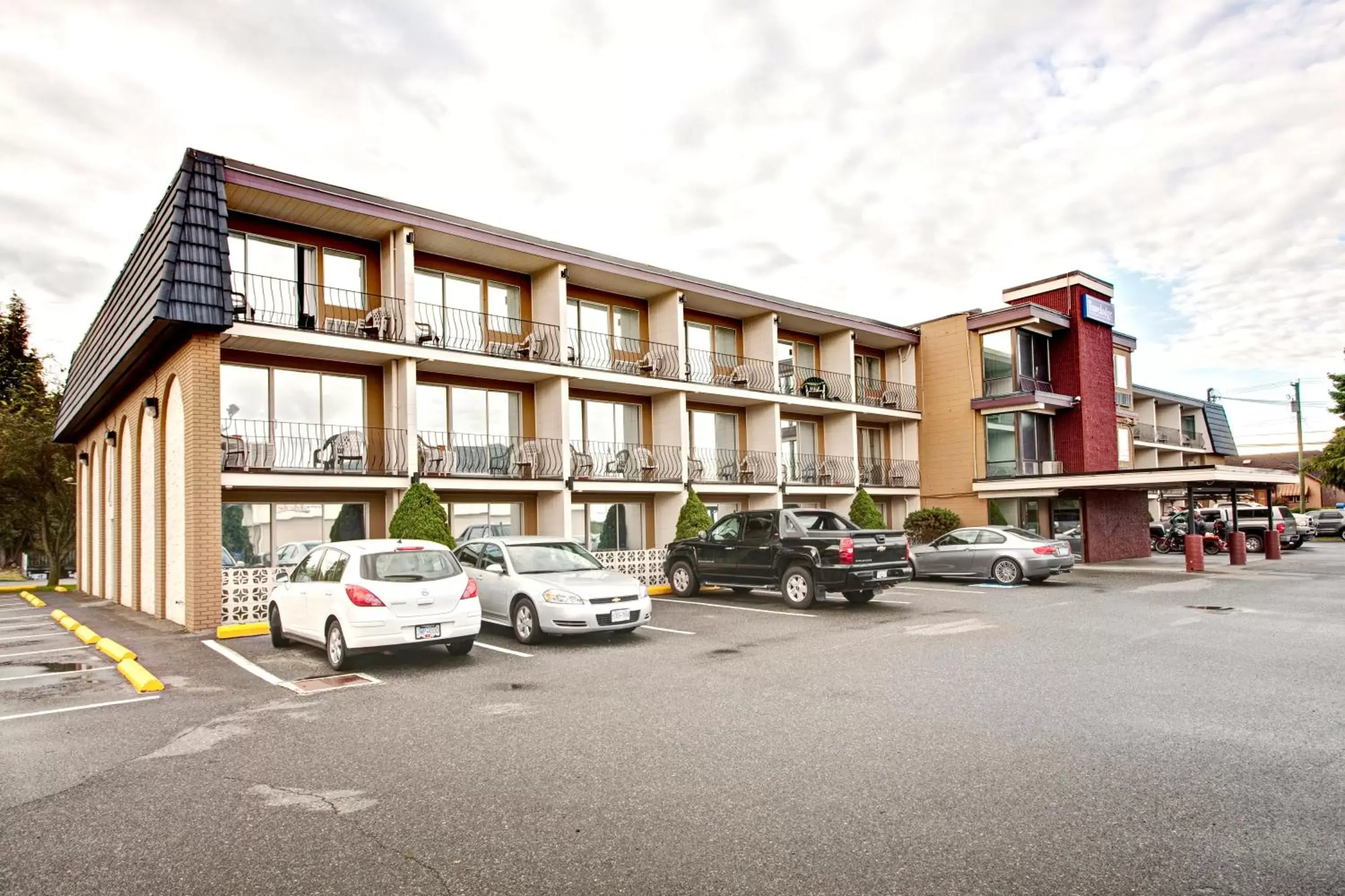 Facade/entrance, Property Building in Travelodge by Wyndham Nanaimo