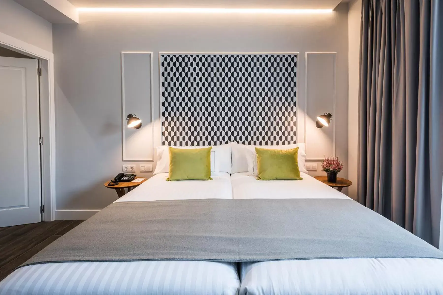 Bed in Hotel Villa Victoria By Intur