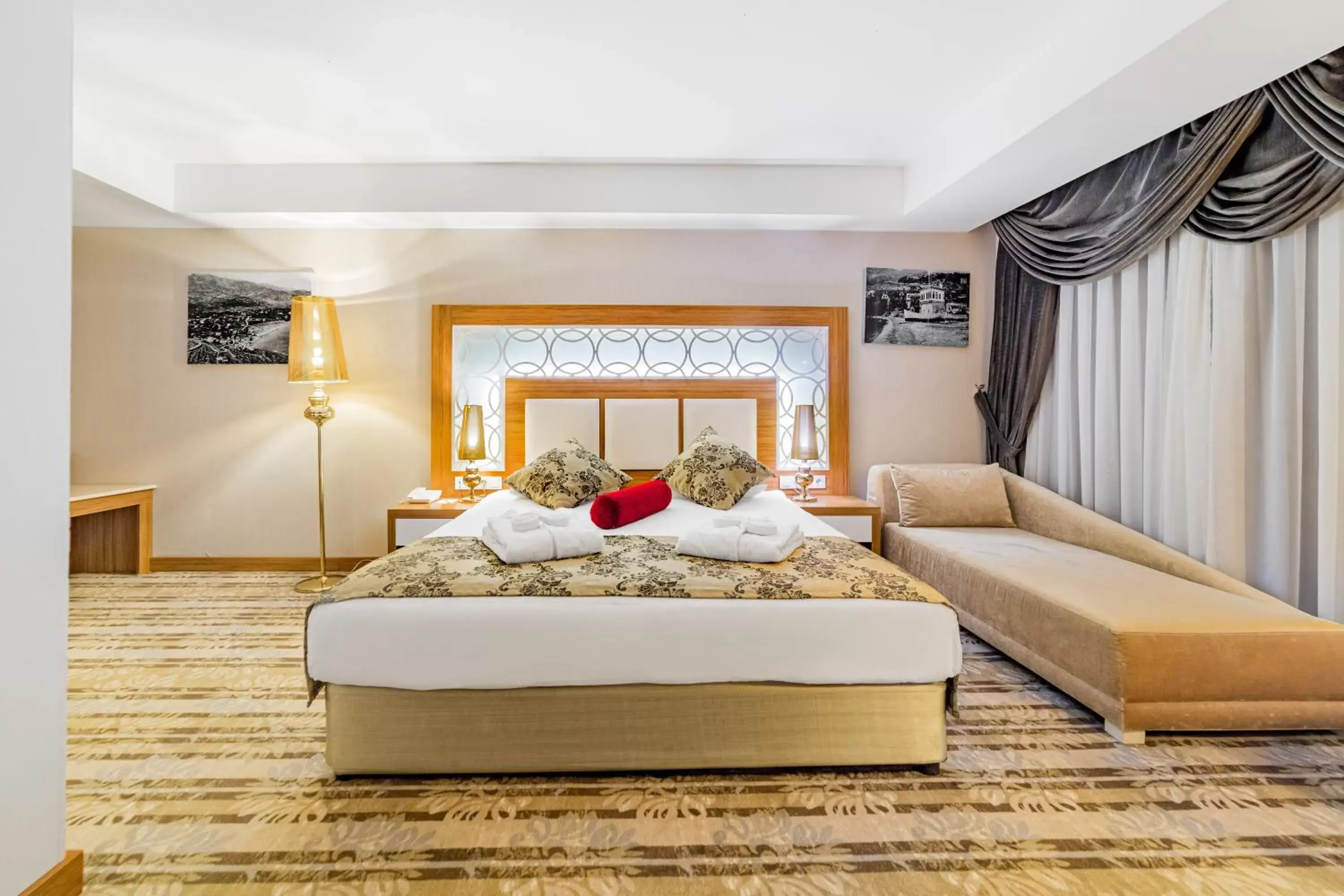 Standard Double Room in Justiniano Deluxe Resort