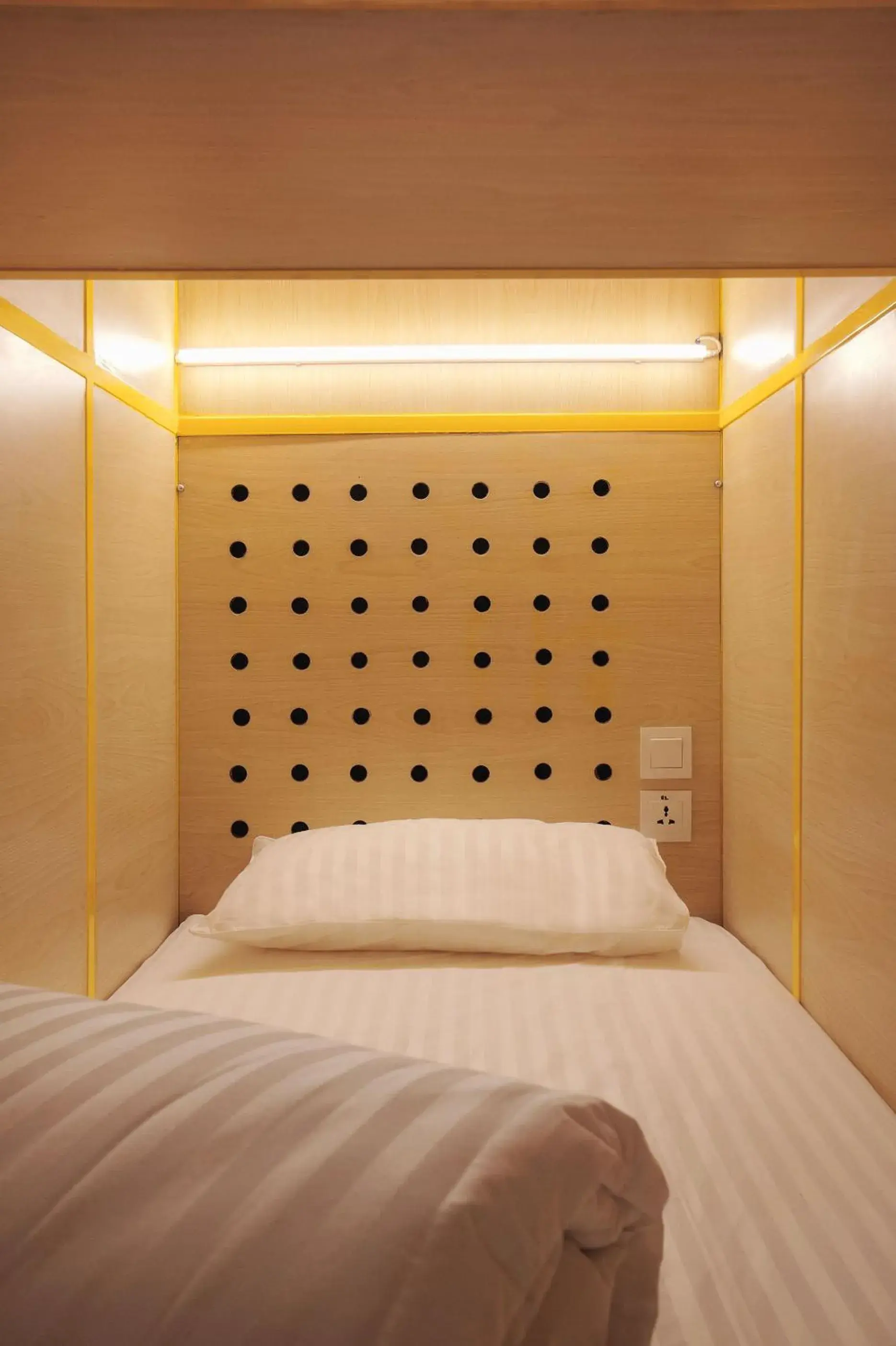 bunk bed, Bed in Konko Hostel