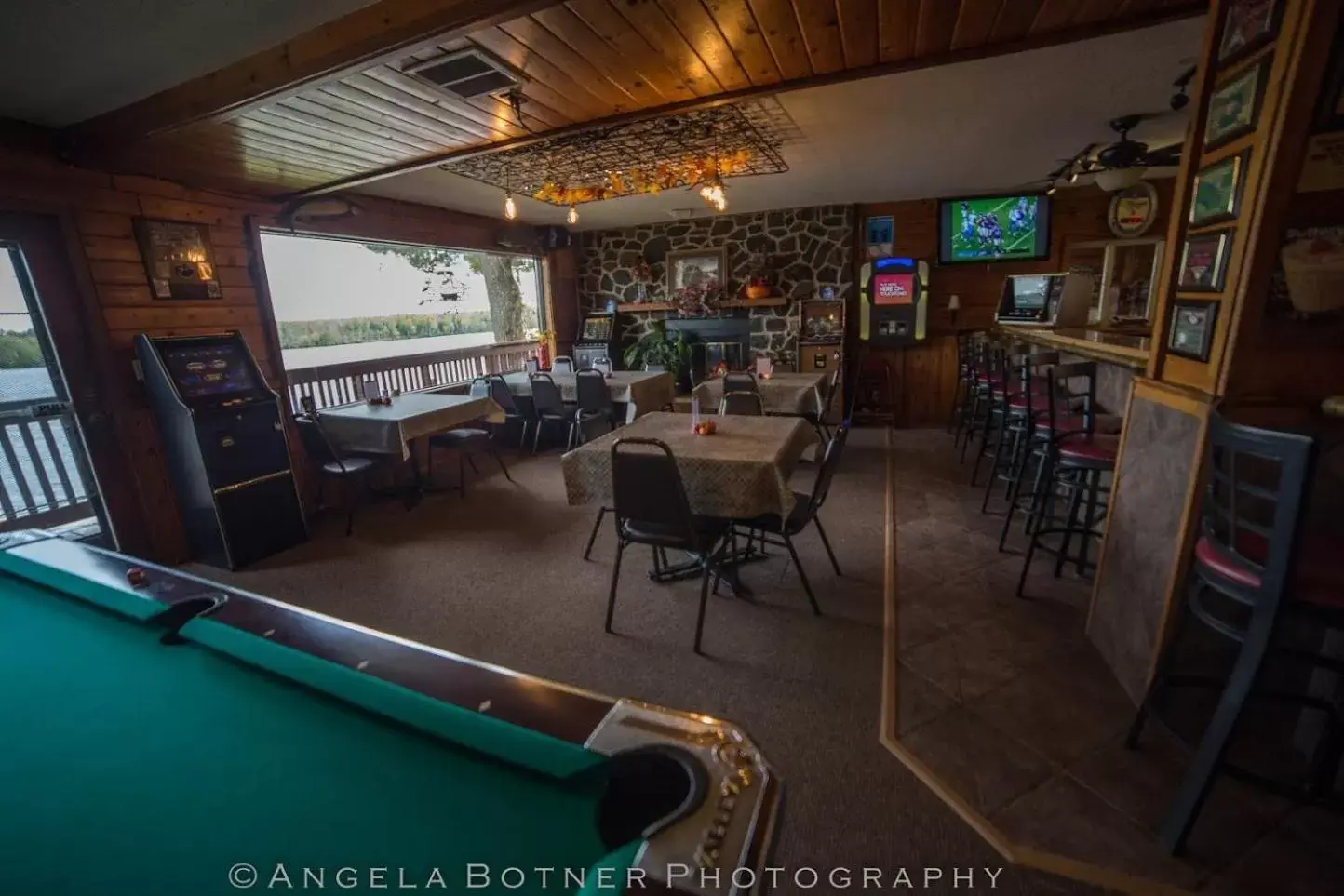 Restaurant/places to eat, Billiards in St. Croix Inn