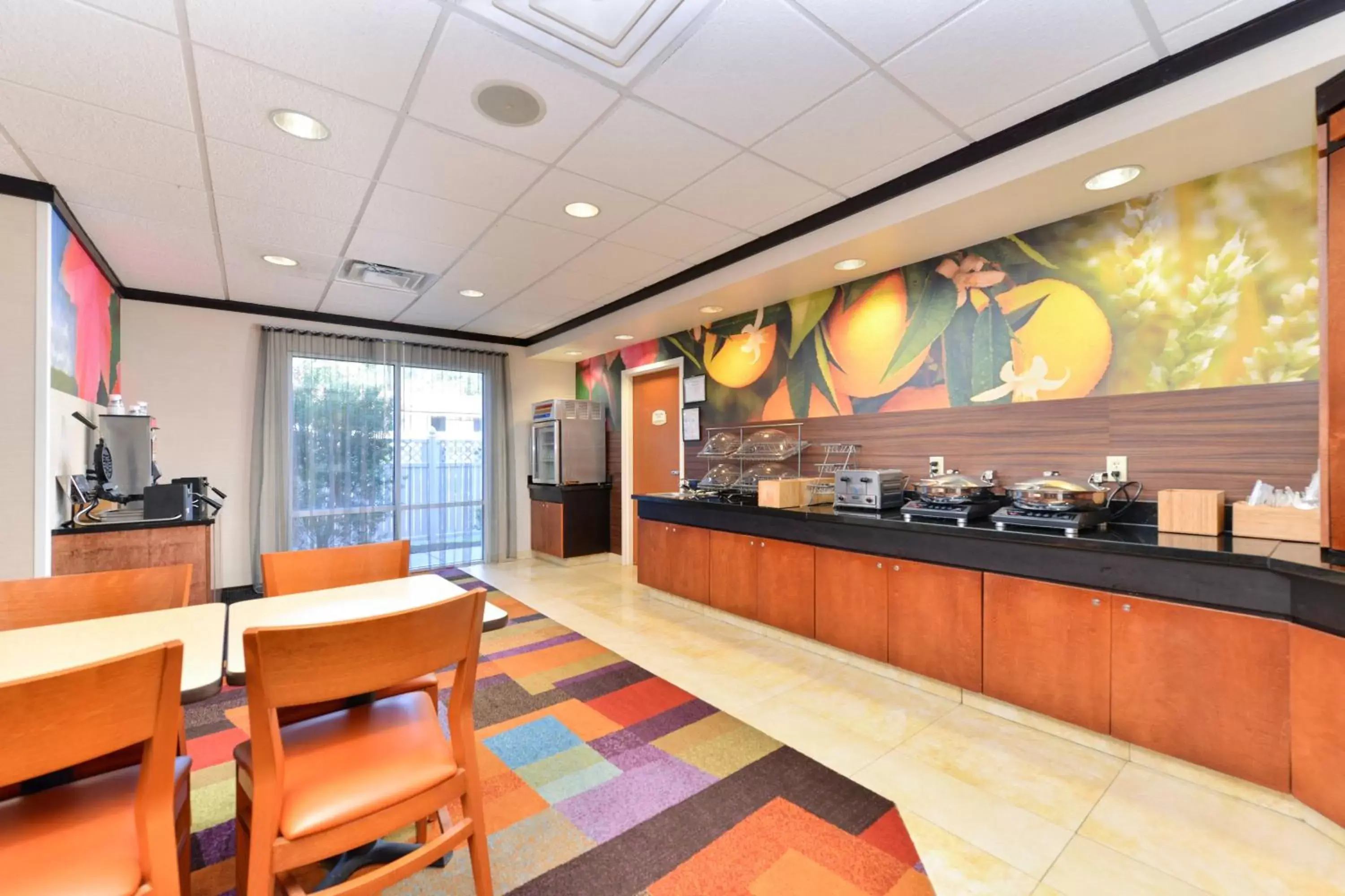 Breakfast, Restaurant/Places to Eat in Fairfield Inn & Suites Kingsland