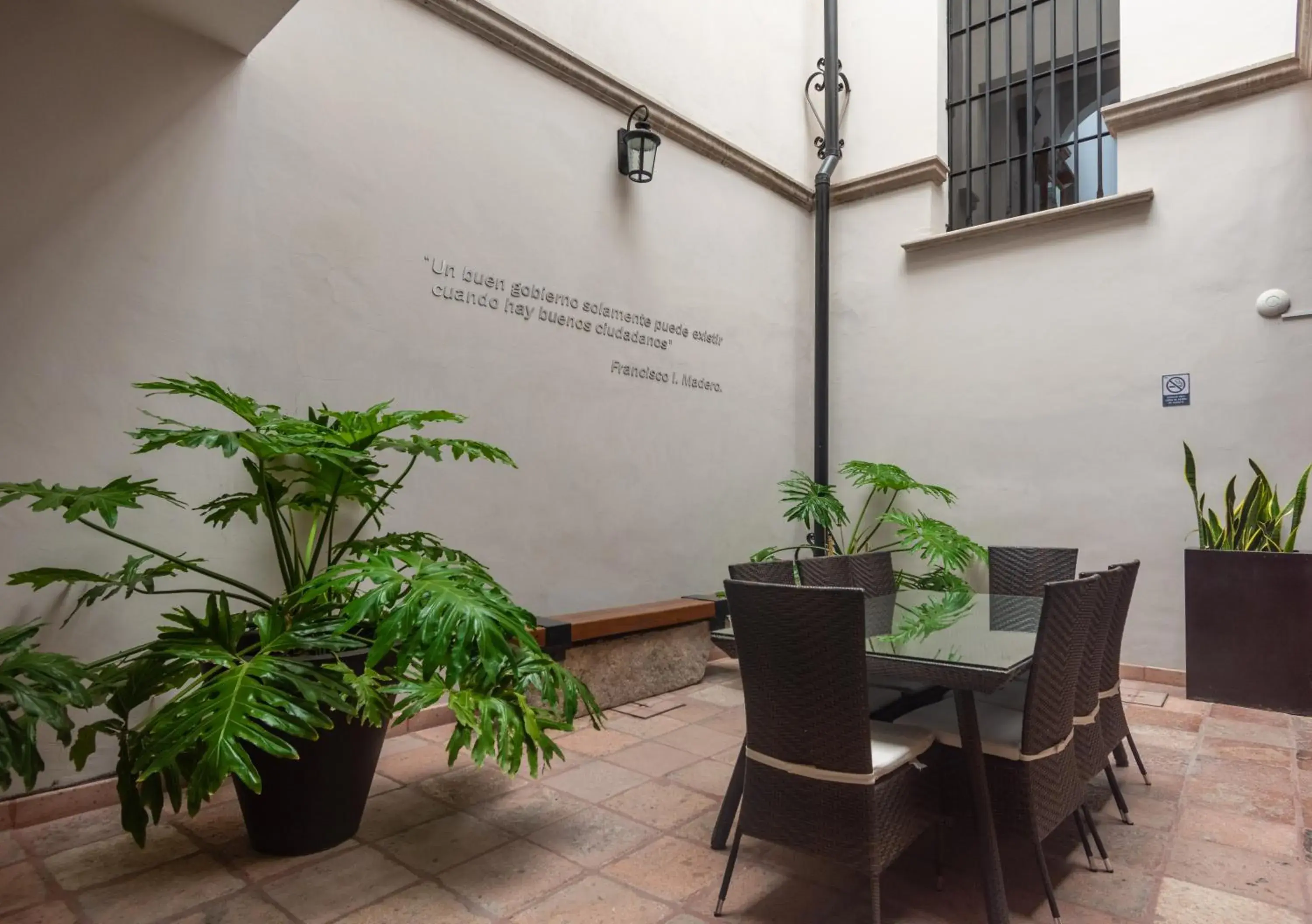 Area and facilities, Lobby/Reception in Hotel Madero