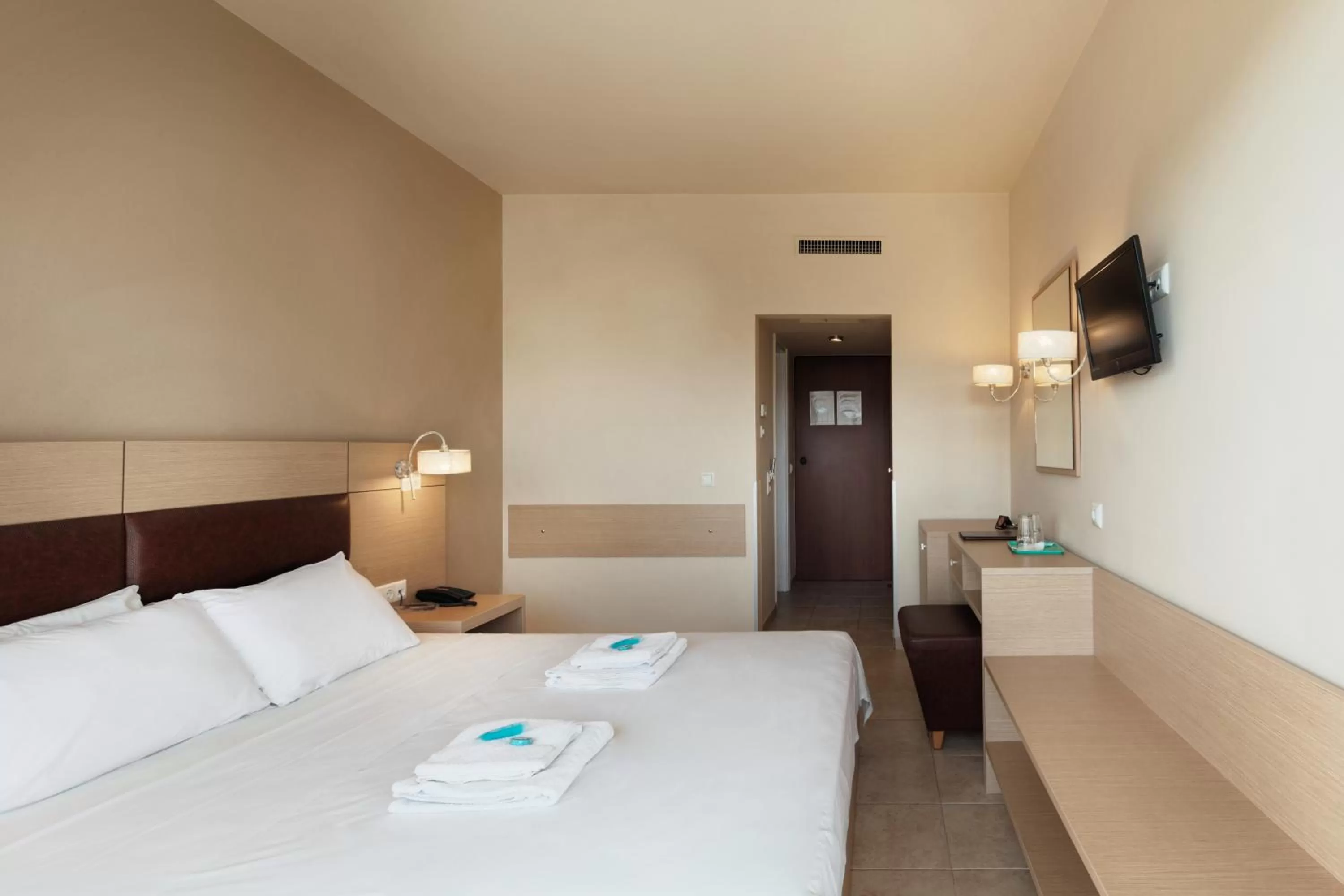 Bedroom, Bed in Esperia