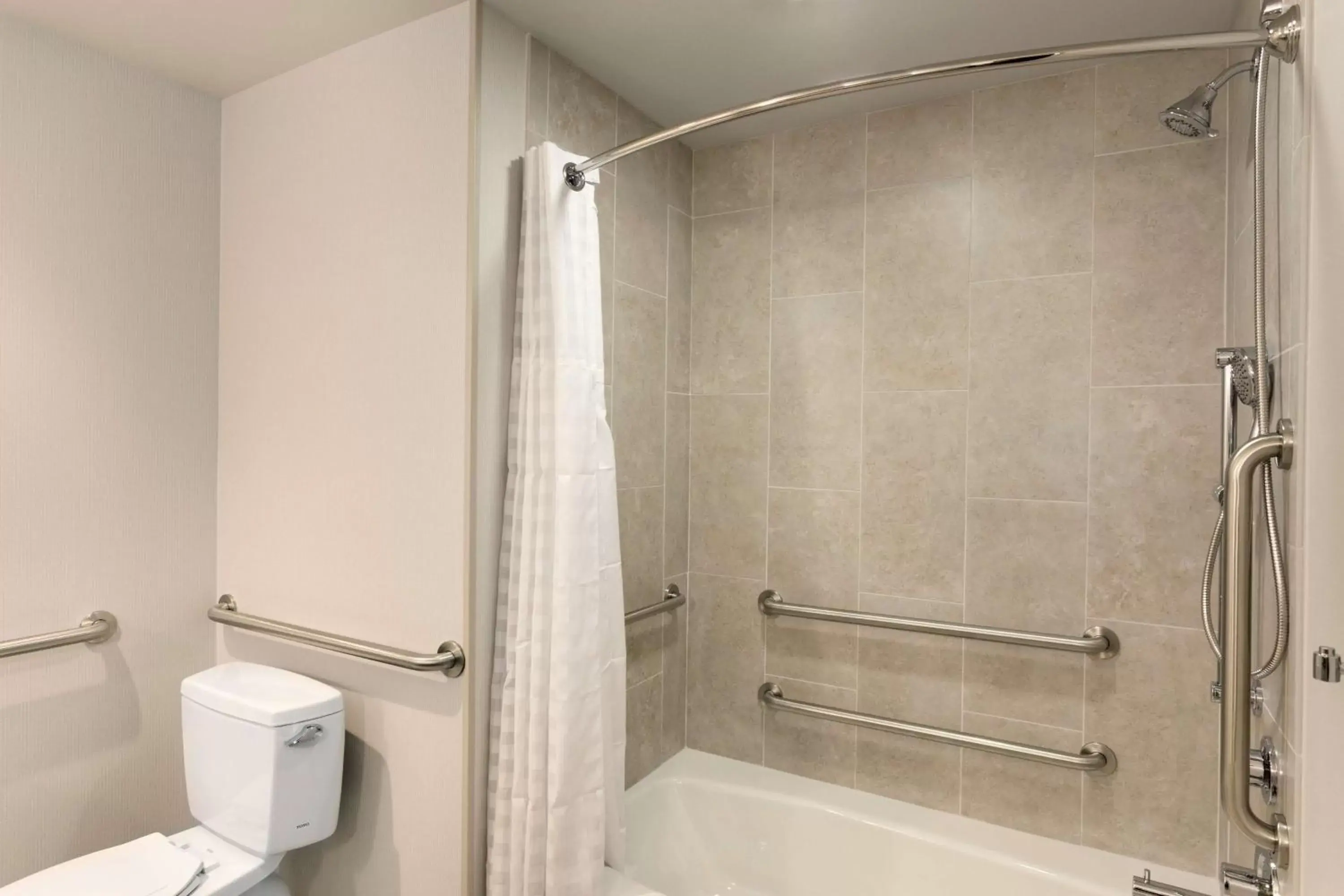 Bathroom in Embassy Suites by Hilton Kansas City Olathe