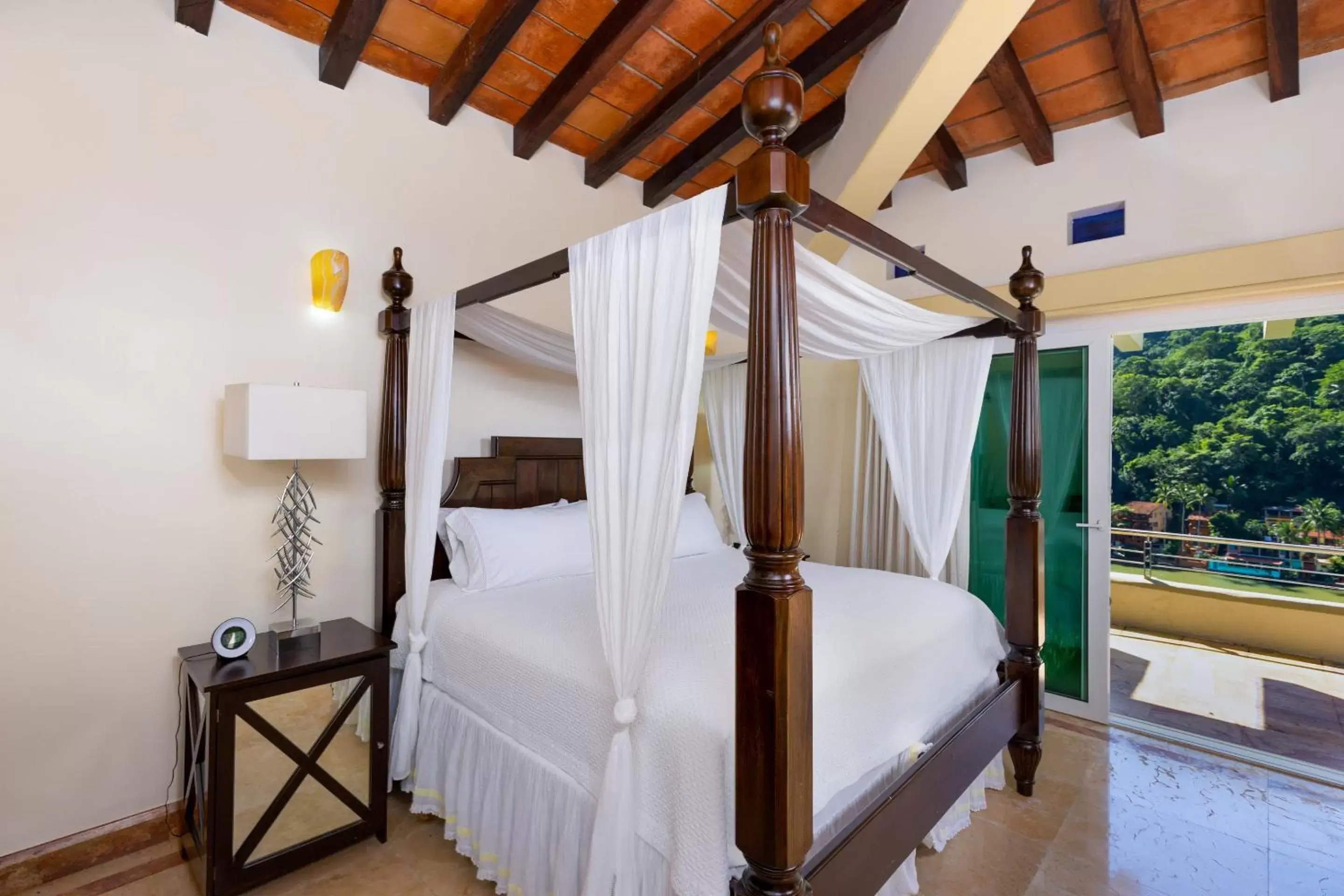 Bedroom, Bed in South Shore Villa Armonia Luxury Boutique