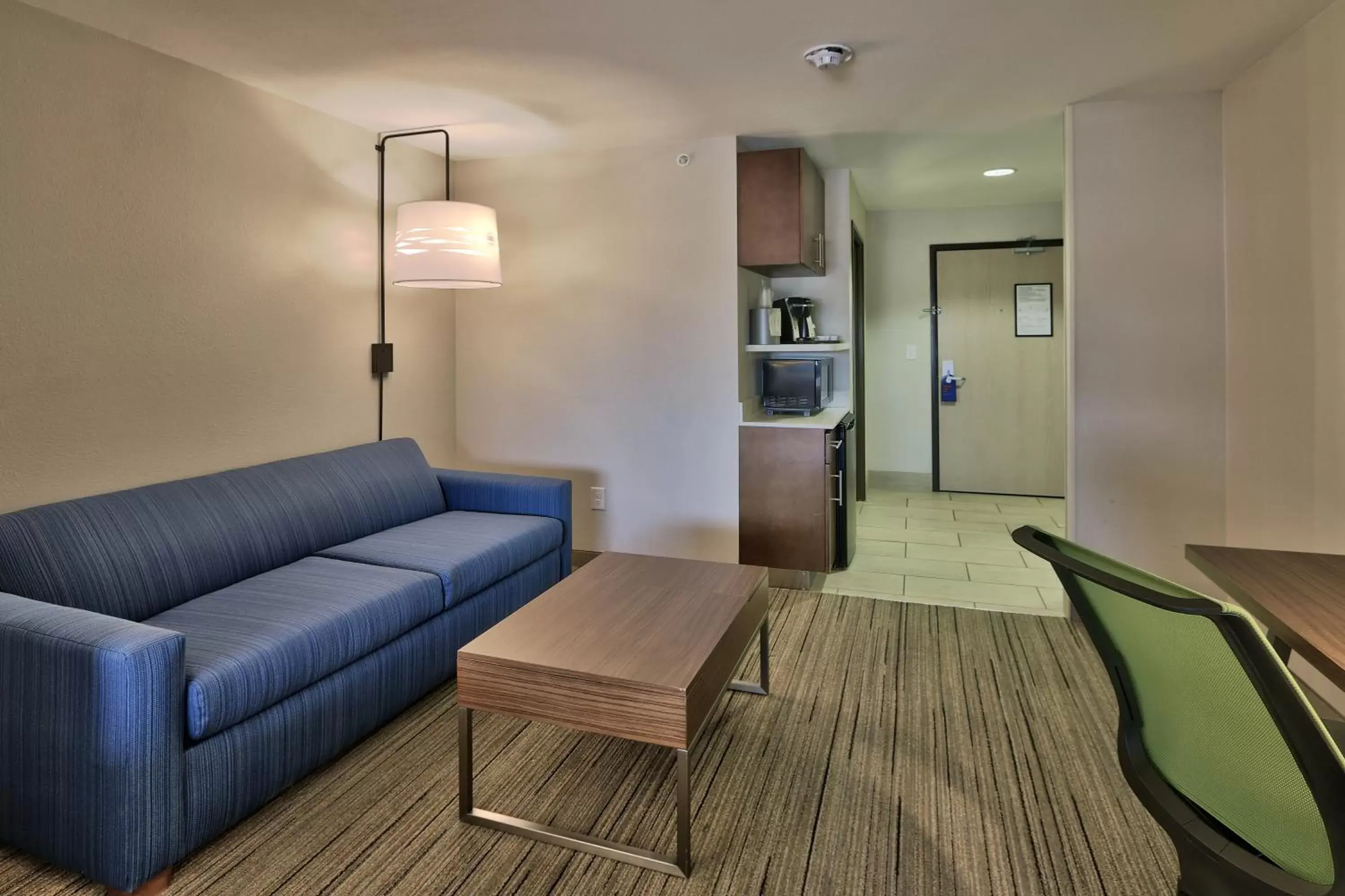 Seating Area in Holiday Inn Express & Suites Portales, an IHG Hotel