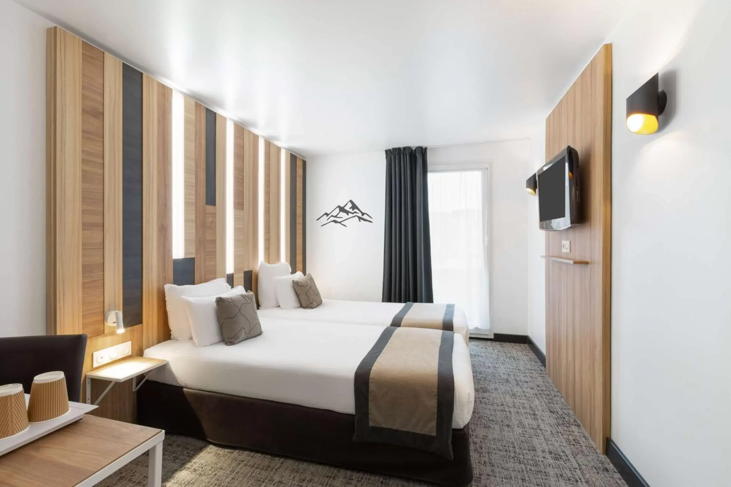 TV and multimedia, Bed in Best Western Hôtel International