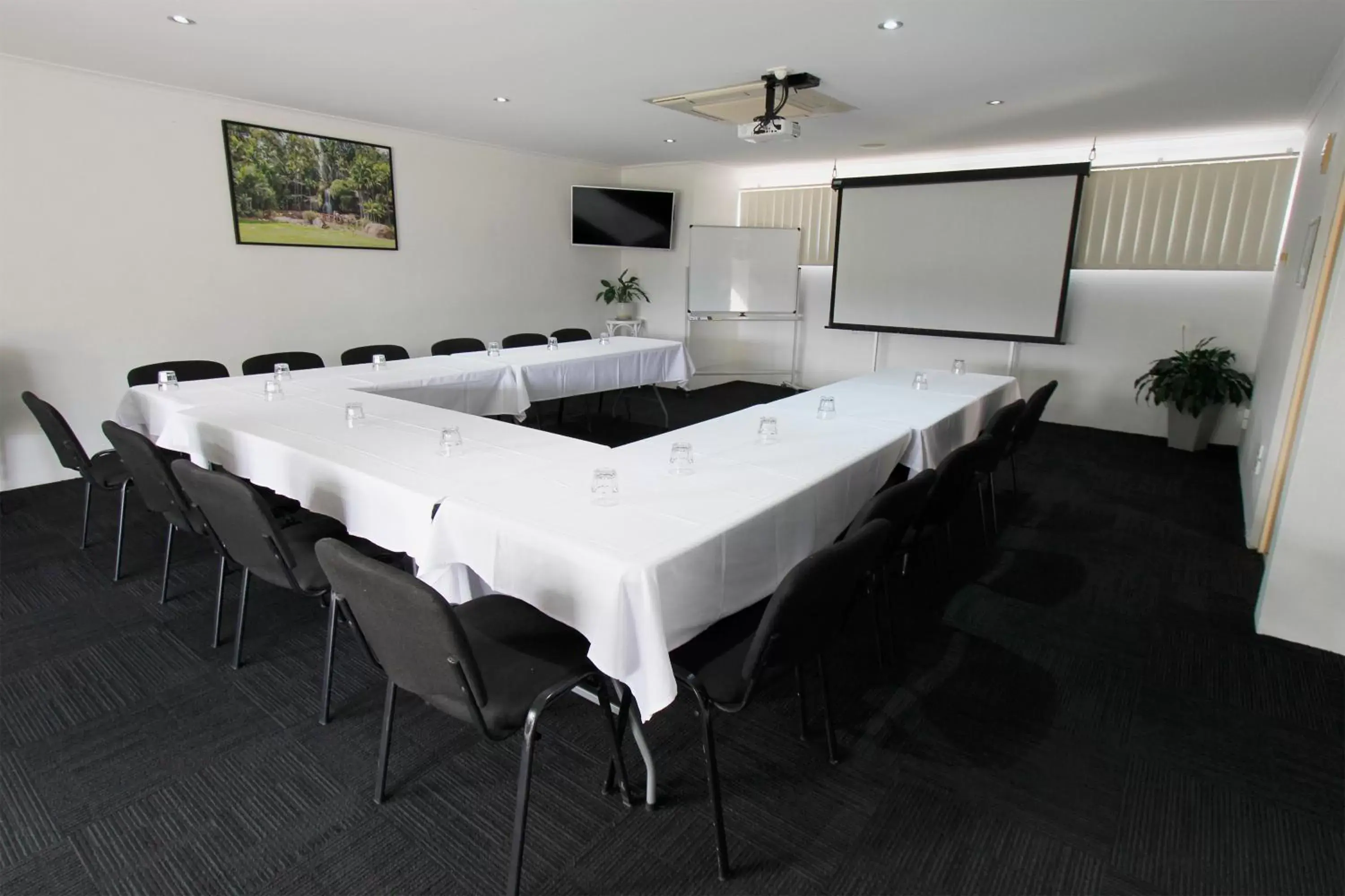 Meeting/conference room in The Stirling Motel