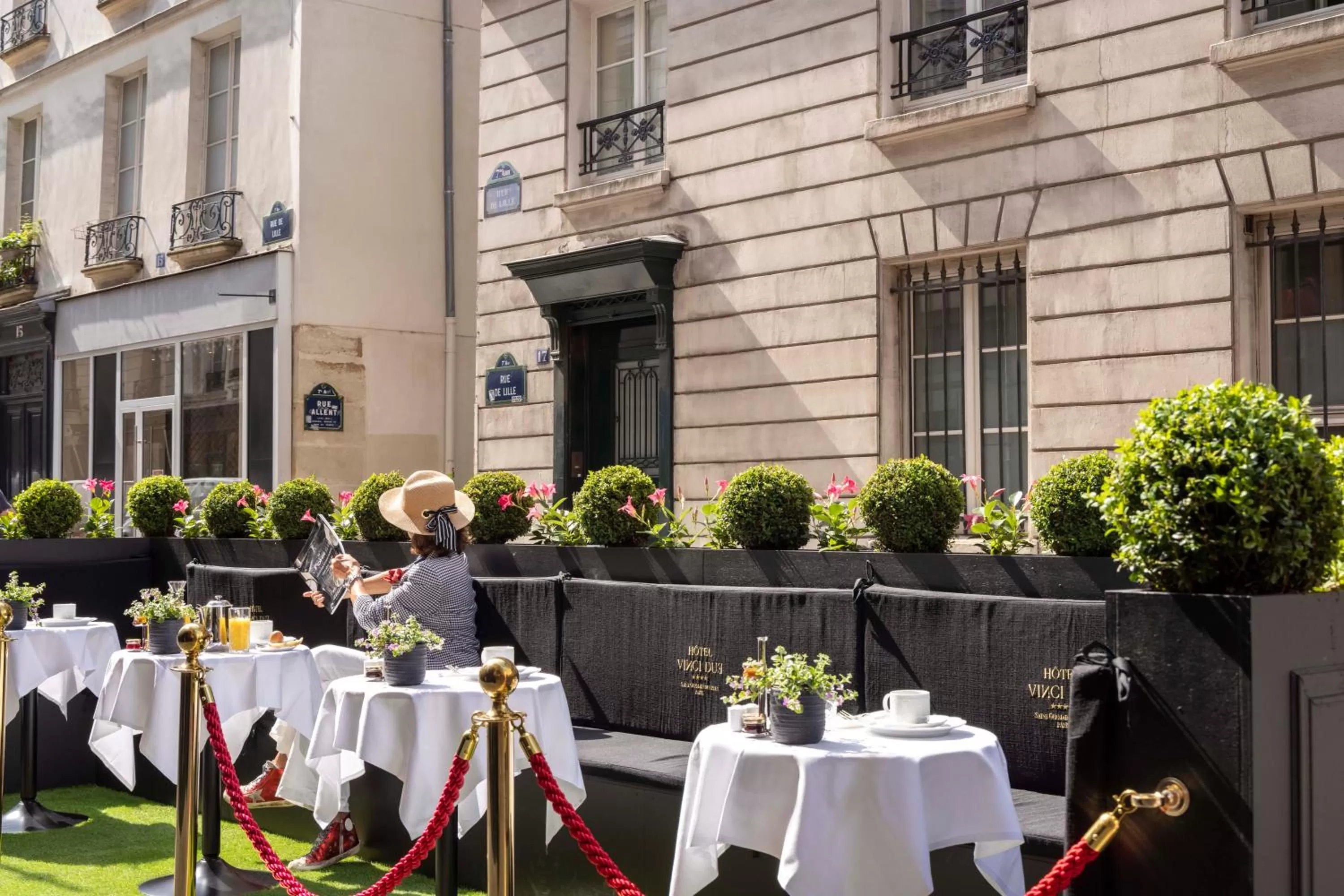 Patio in Hôtel Vinci Due & Spa