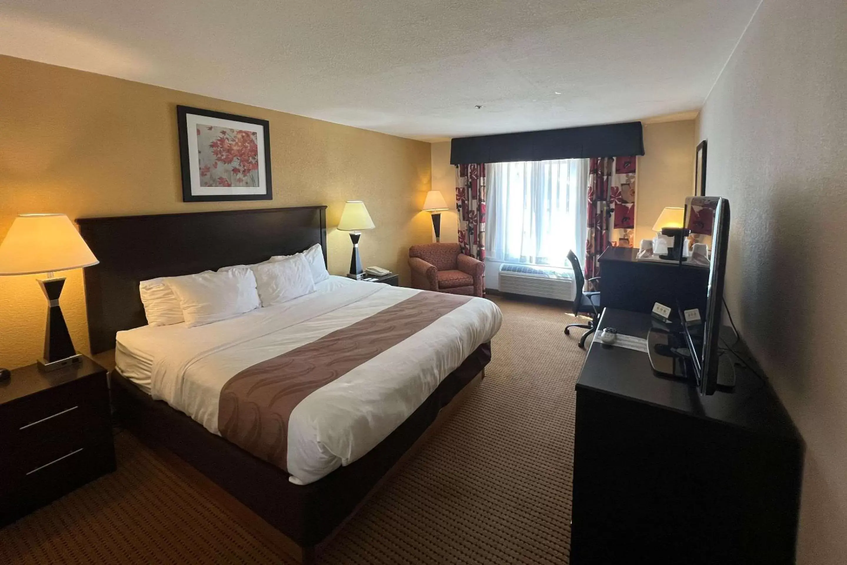 Bedroom in Quality Inn & Suites Farmington