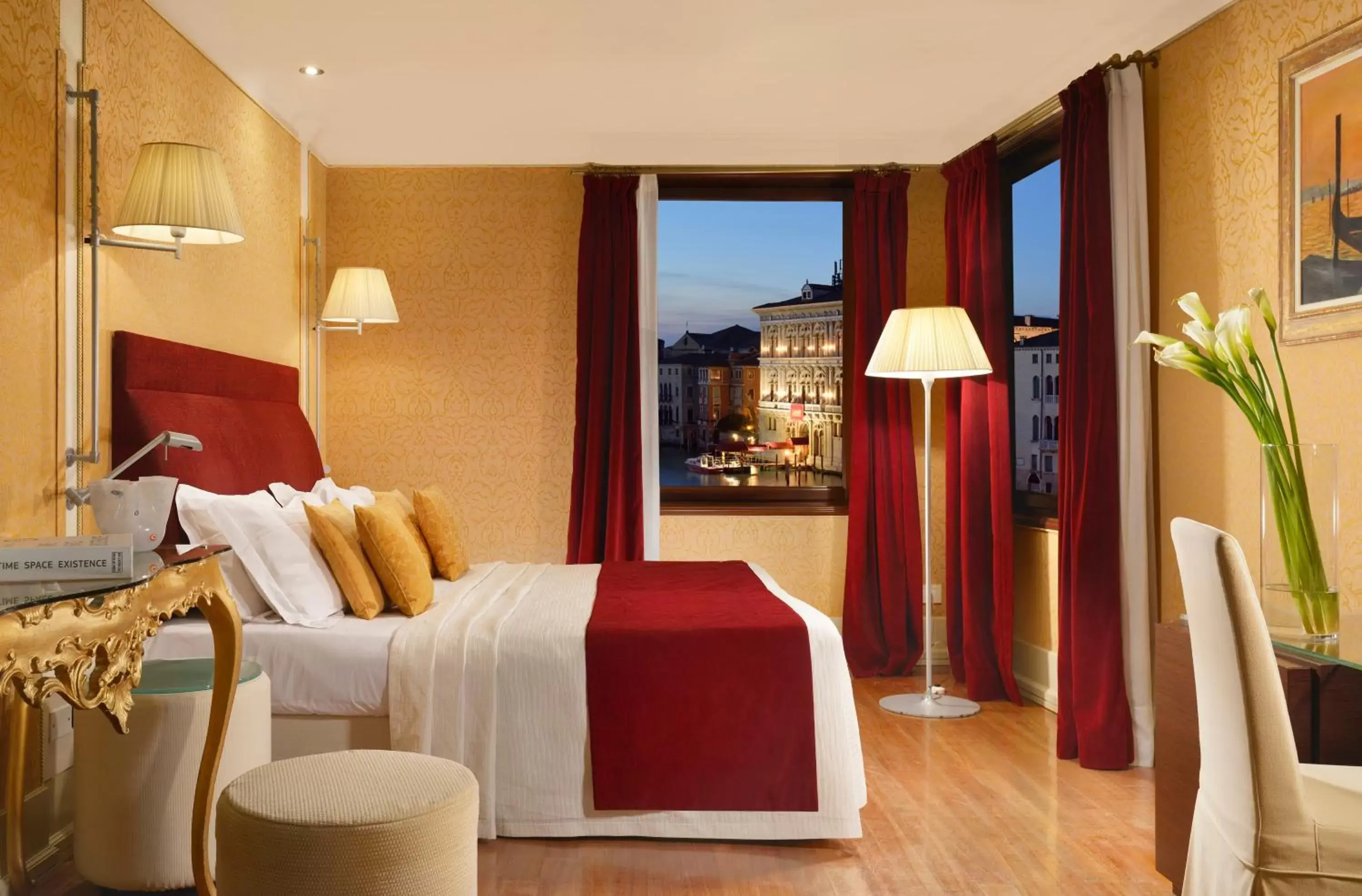 Photo of the whole room in Hotel Palazzo Giovanelli e Gran Canal