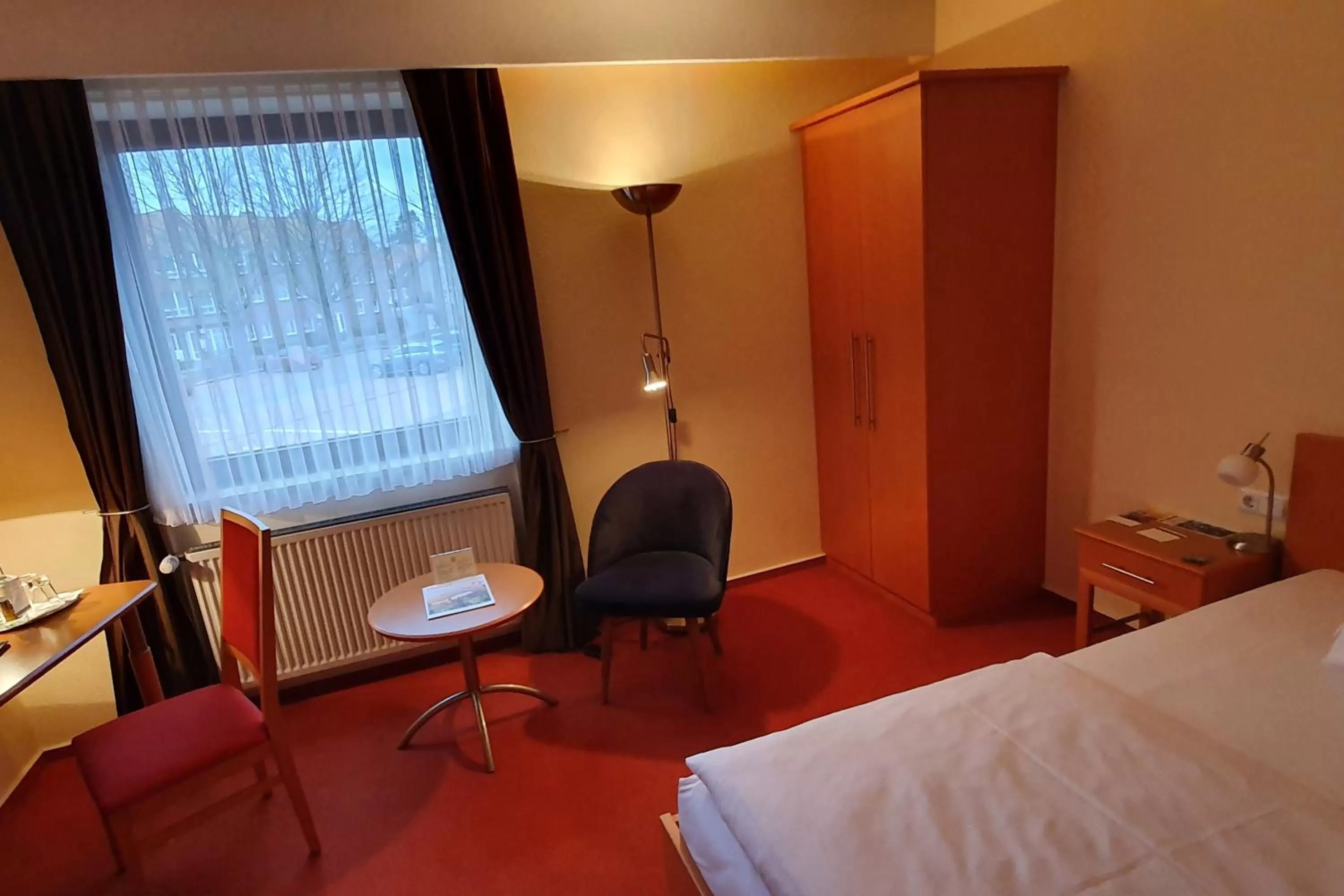 Staff, Bed in Hotel Paulsen