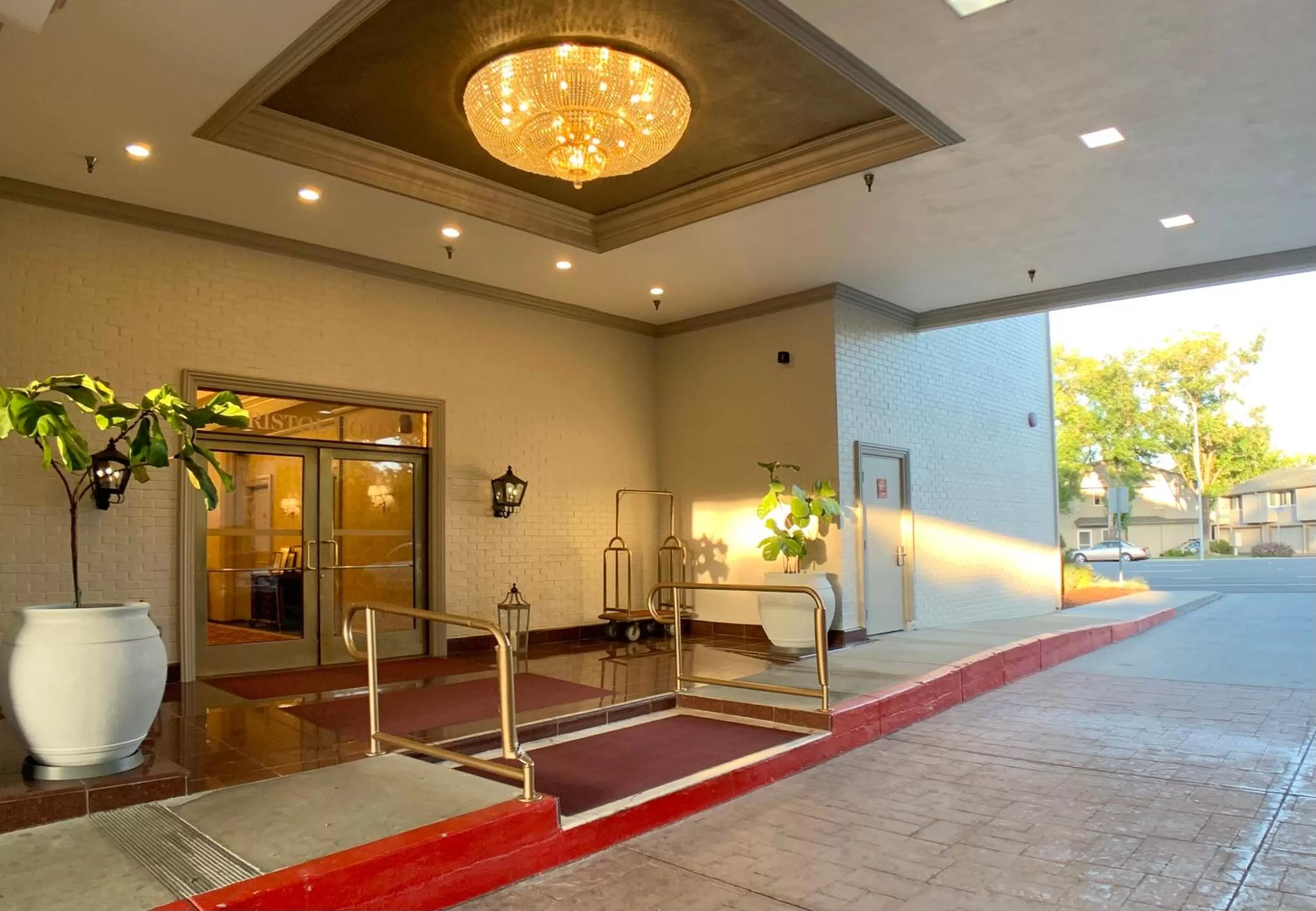 Property building in The Bristol Hotel Campbell San Jose