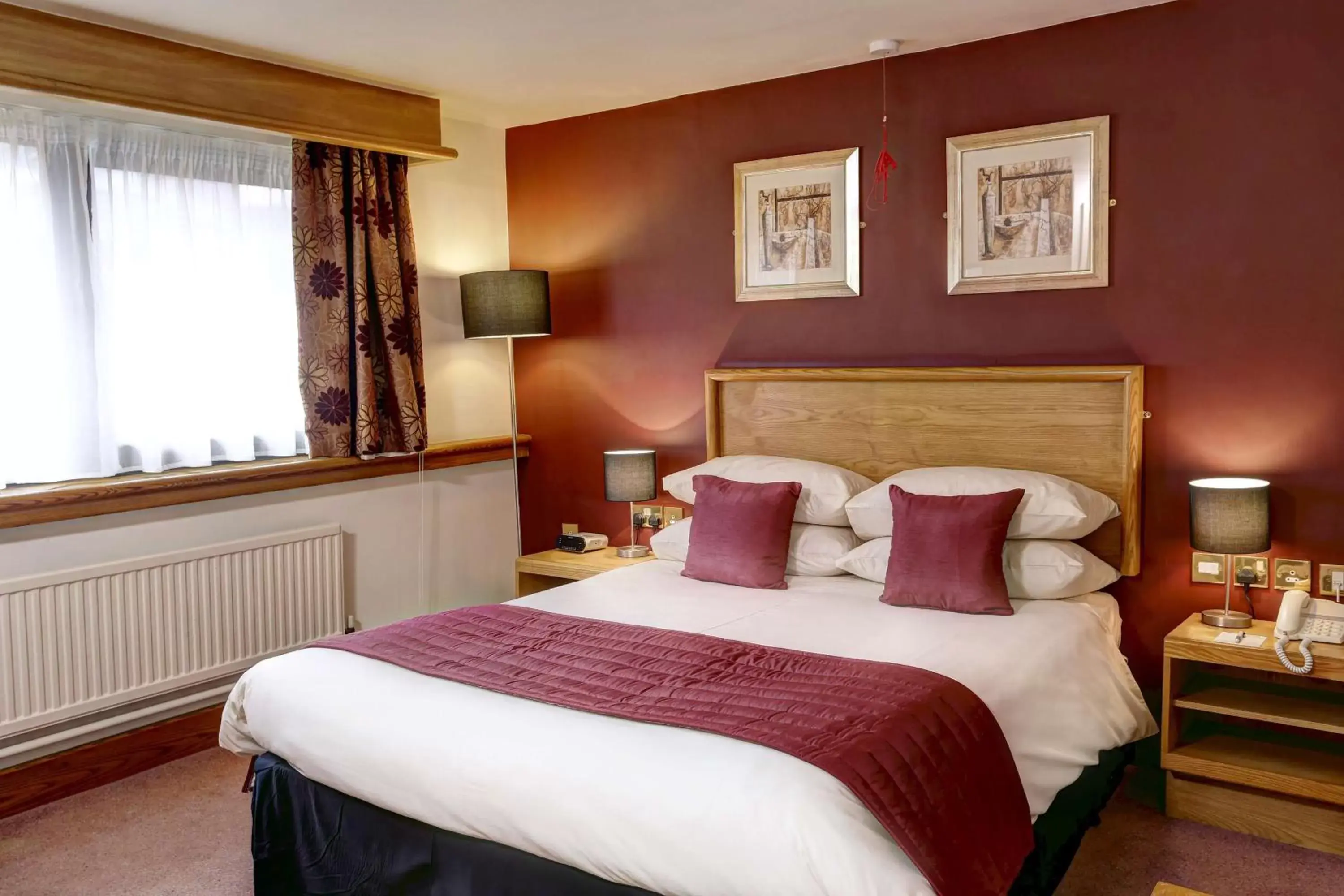 Photo of the whole room, Bed in Best Western Frodsham Forest Hills Hotel