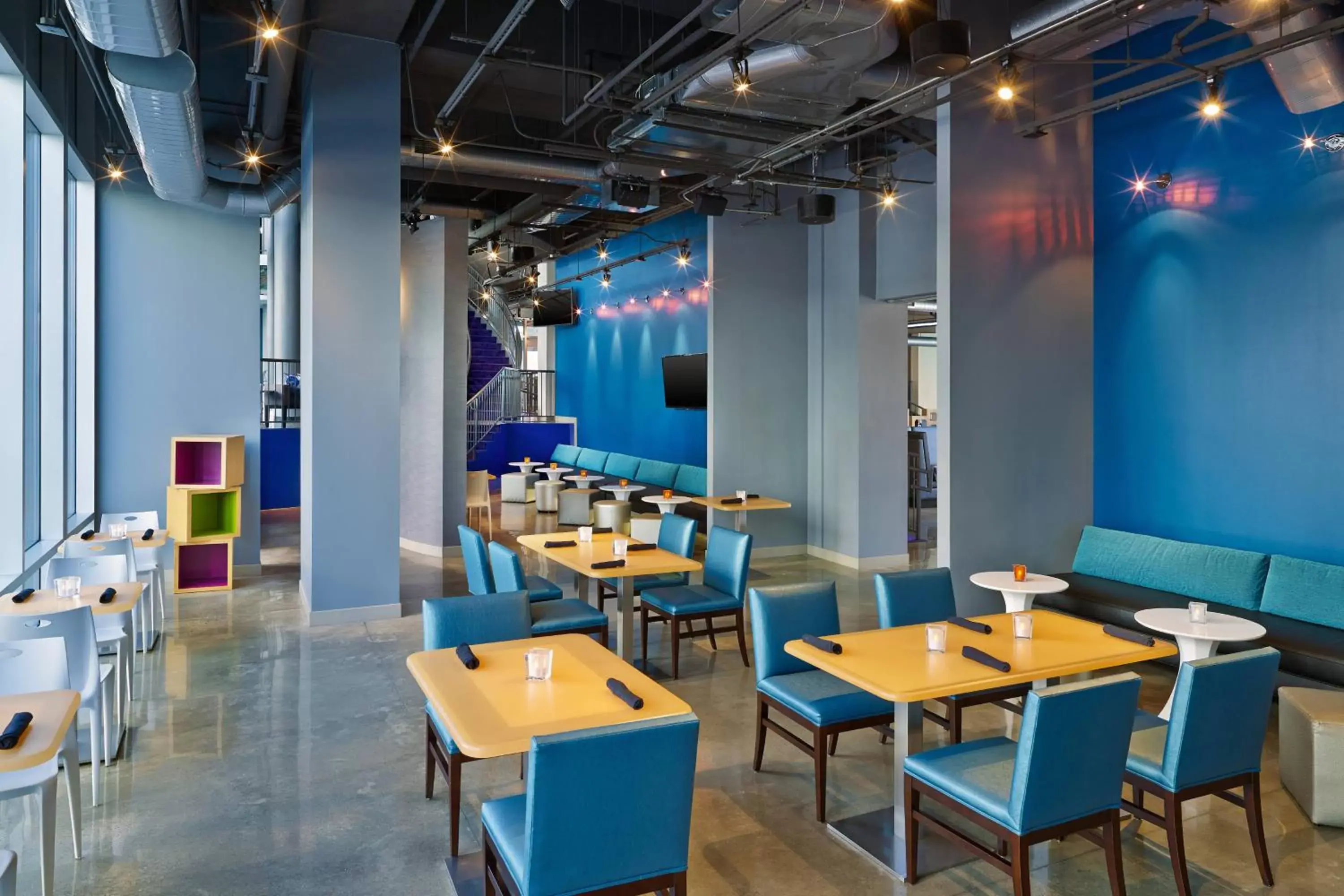 Restaurant/Places to Eat in Aloft Oklahoma City Downtown – Bricktown