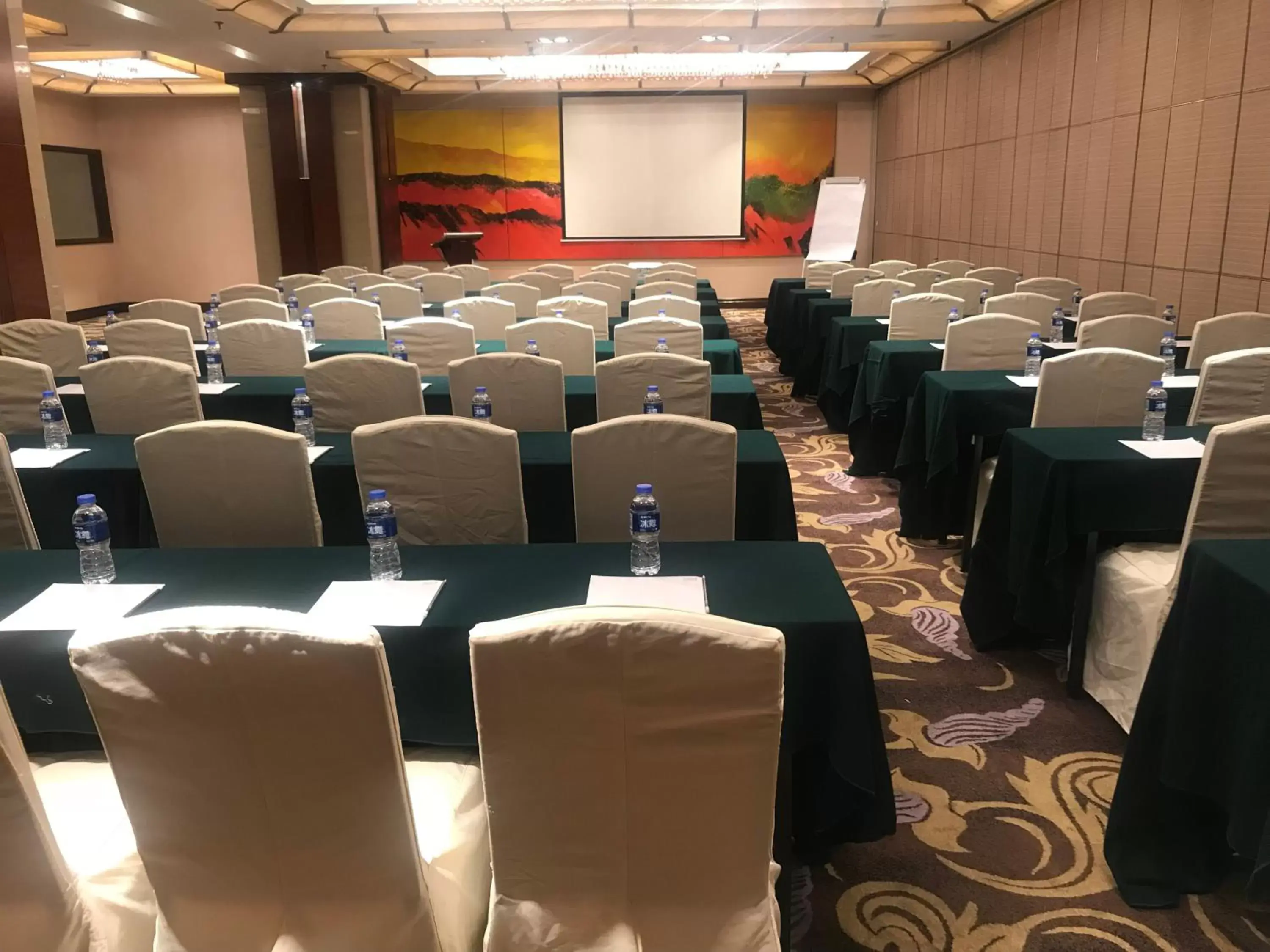 Meeting/conference room in Four Points by Sheraton Shanghai, Pudong