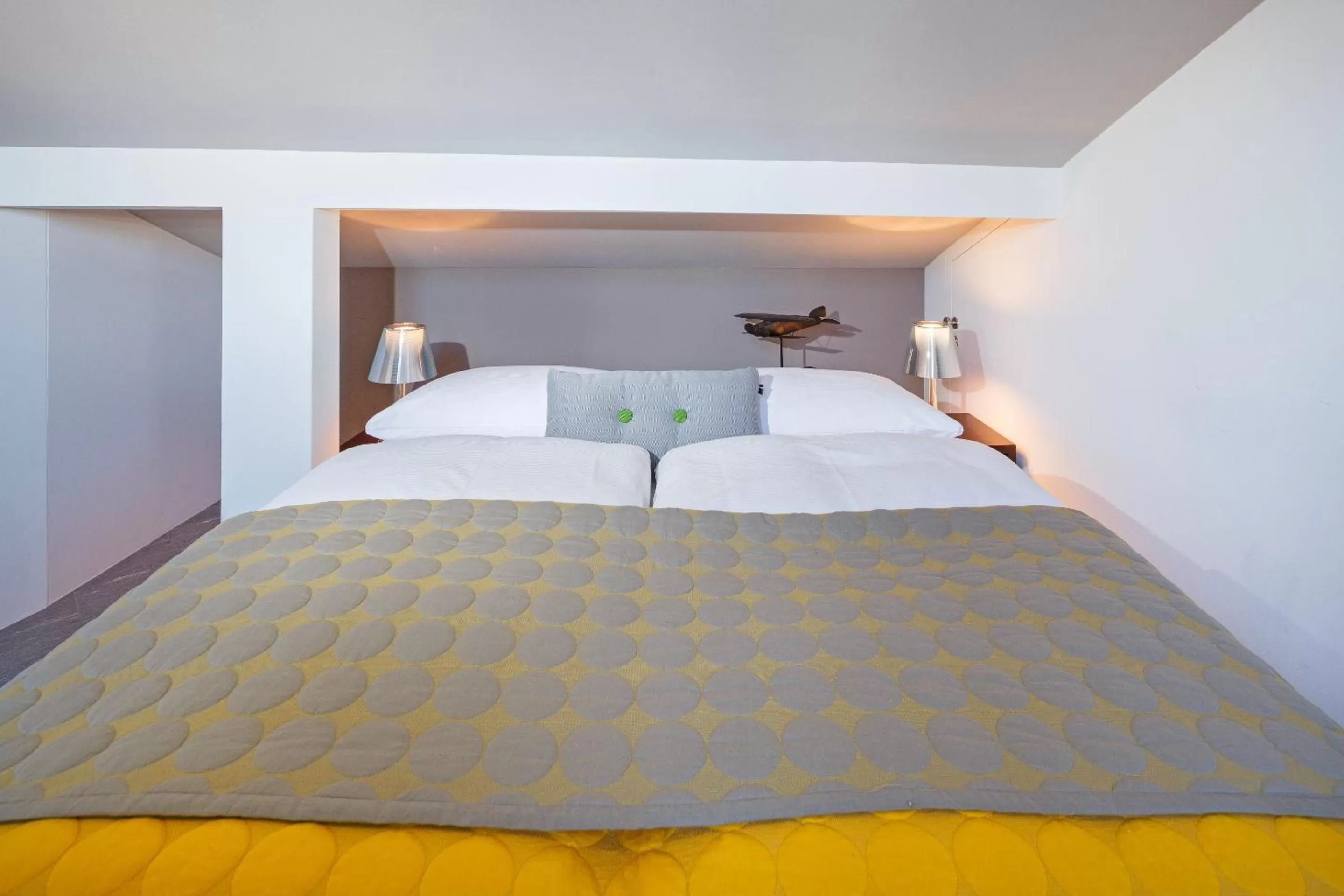 Bed in Hotel Rössli