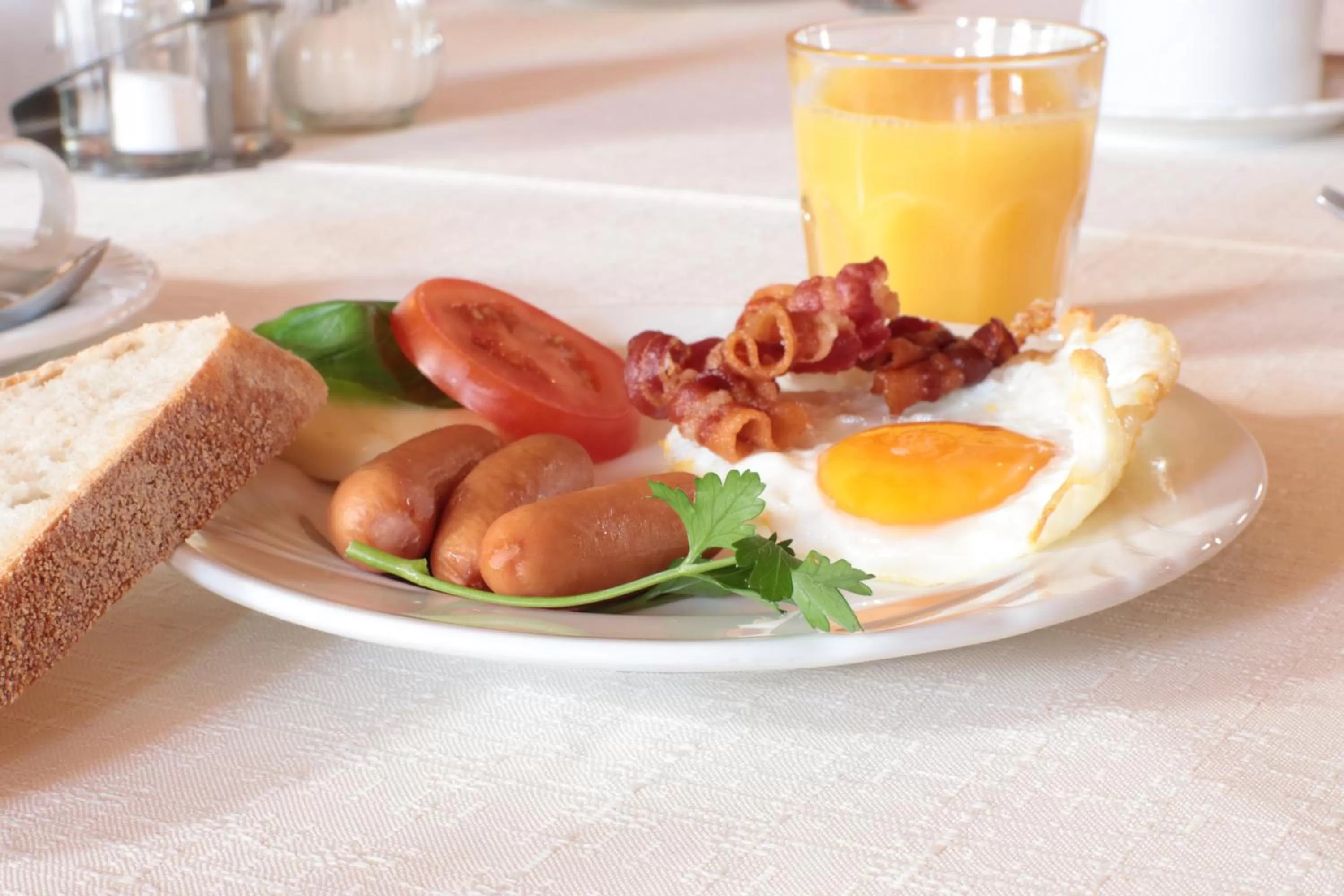 Food and drinks in Hotel Daucher