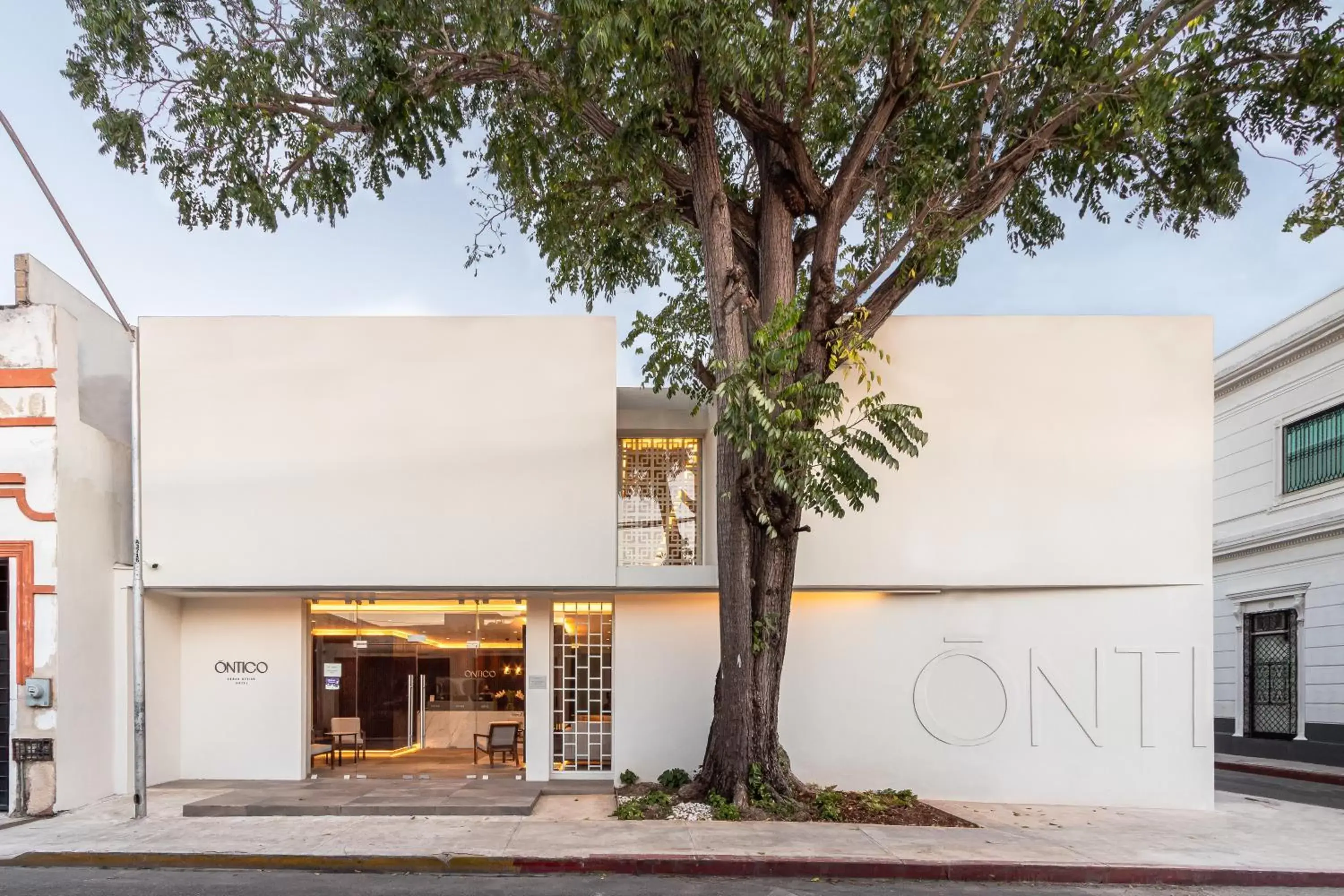 Facade/entrance in Ontico Urban Design Hotel Facade/entrance in Ontico Urban Design Hotel