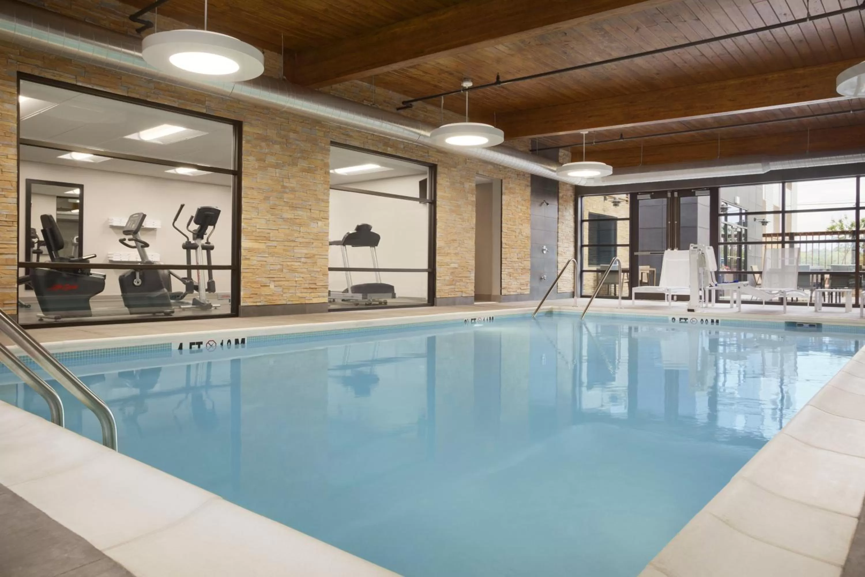 Swimming pool in Country Inn & Suites by Radisson Asheville River Arts District