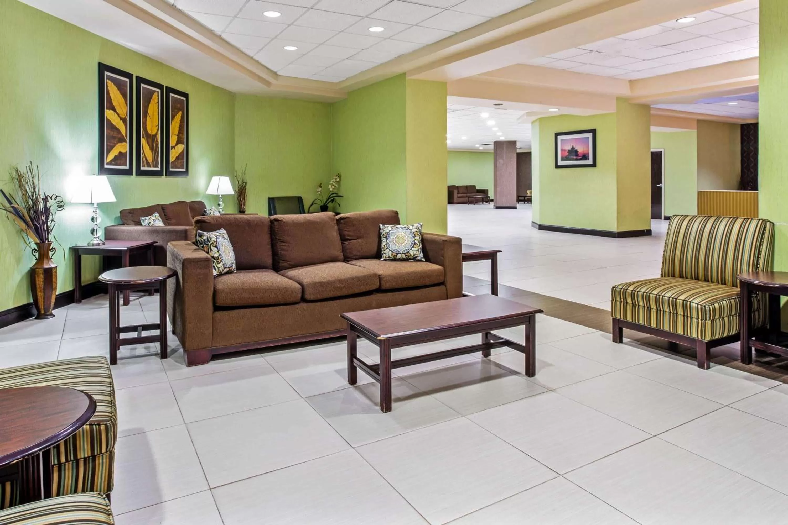 Lobby or reception in La Quinta by Wyndham Salisbury