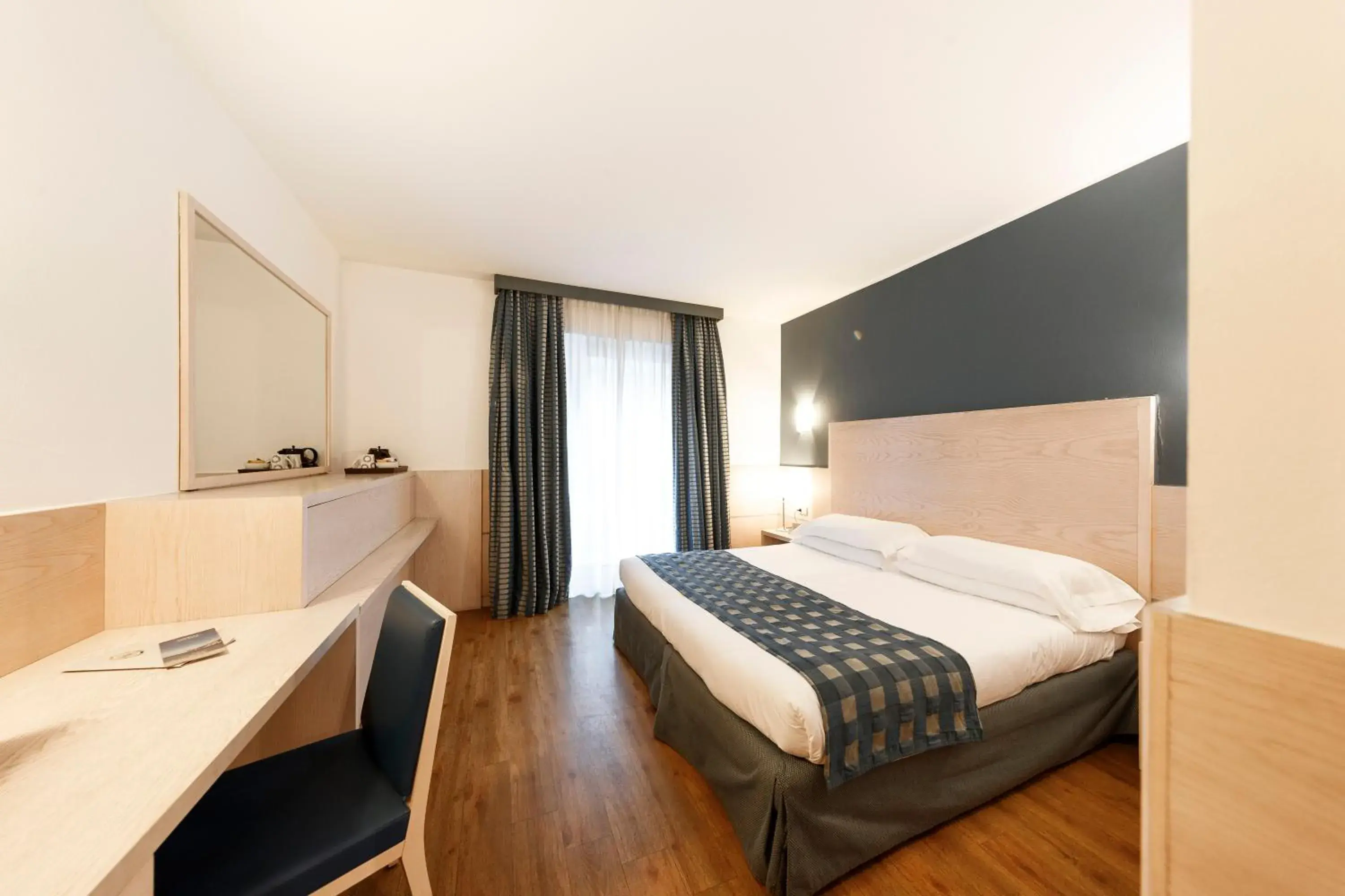 Bedroom, Bed in Caravel Bike Hotel